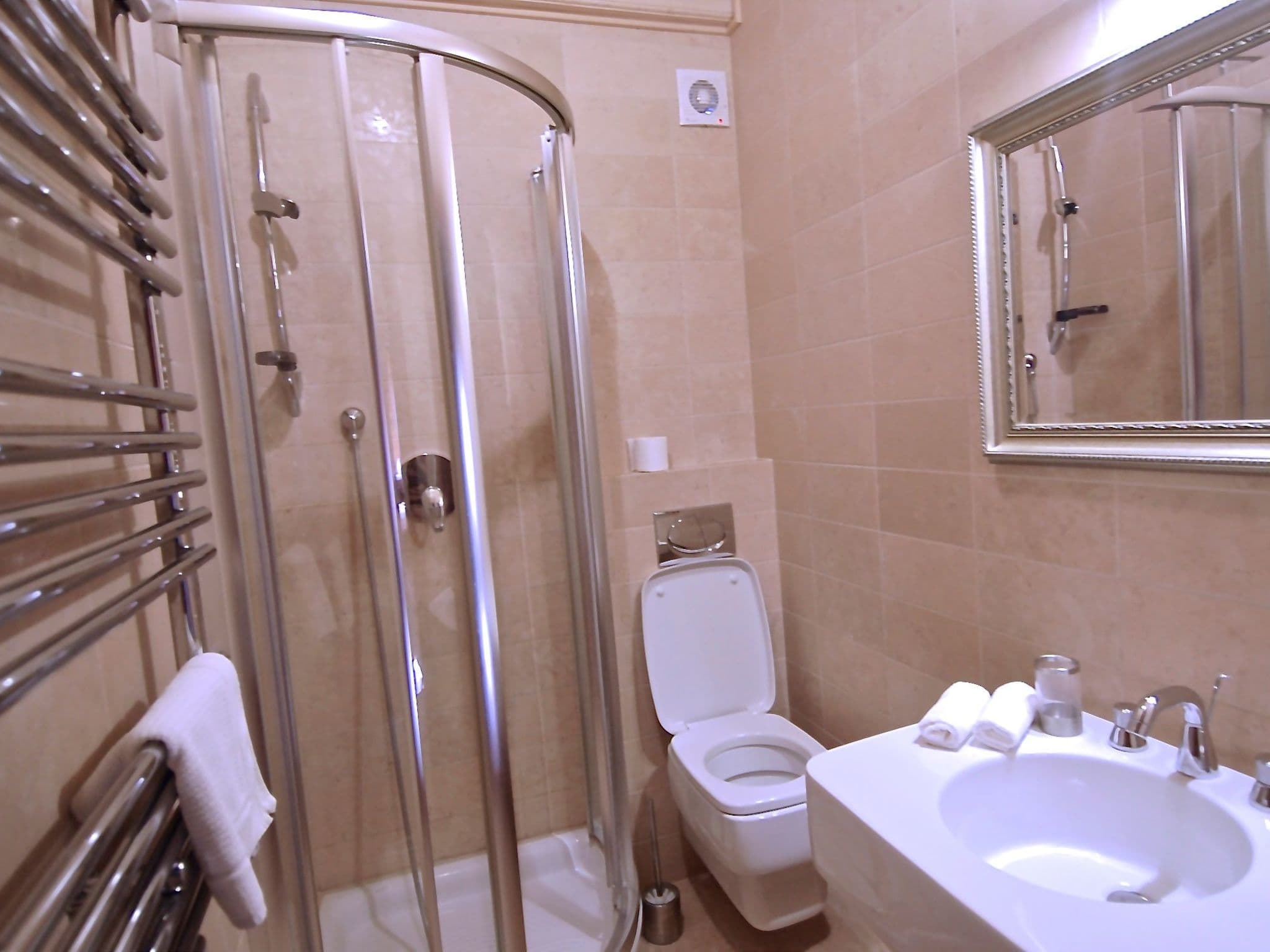Bathroom / Wellness