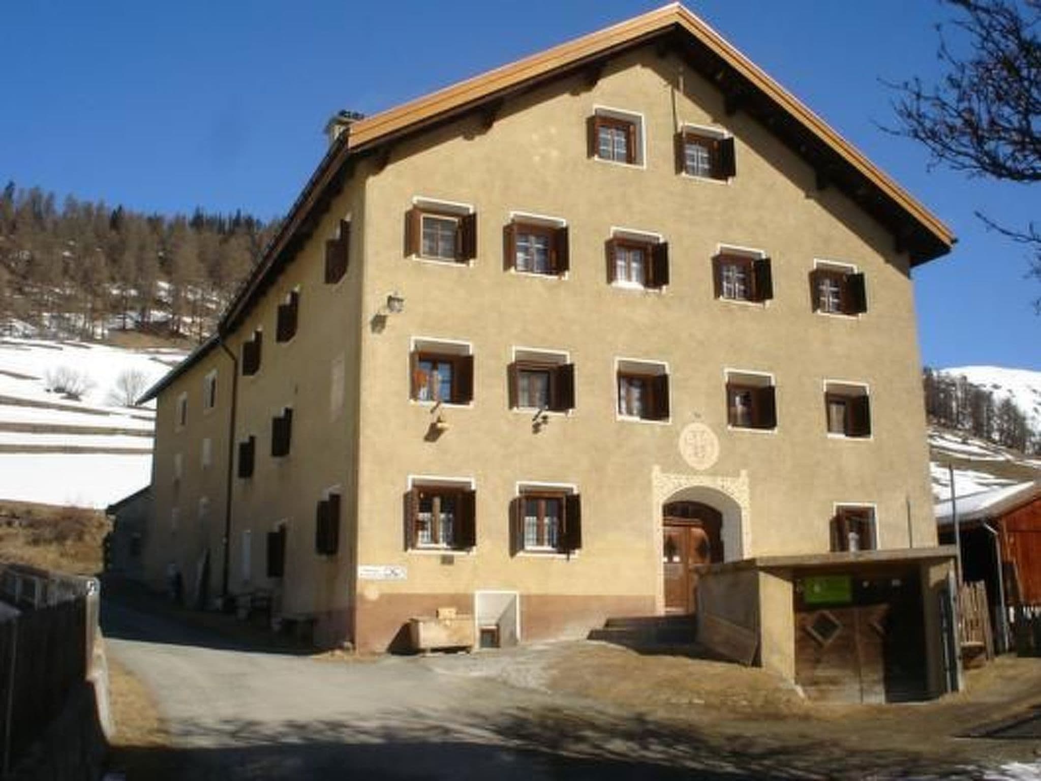 Gallery Image 1