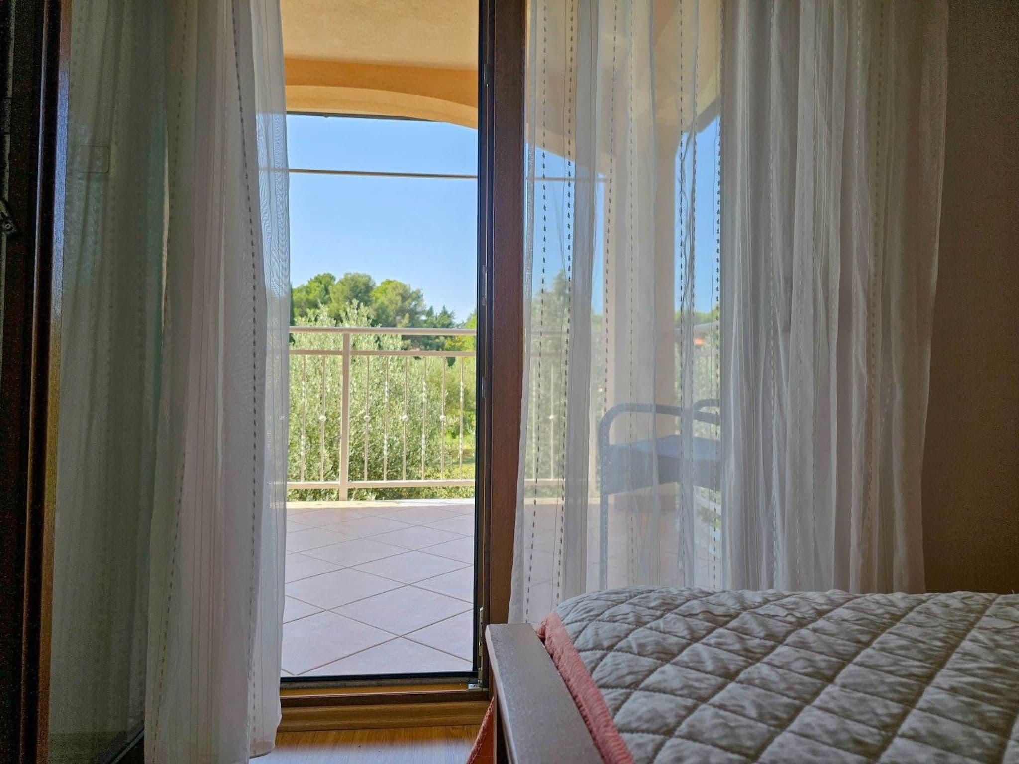 Gallery Image 14