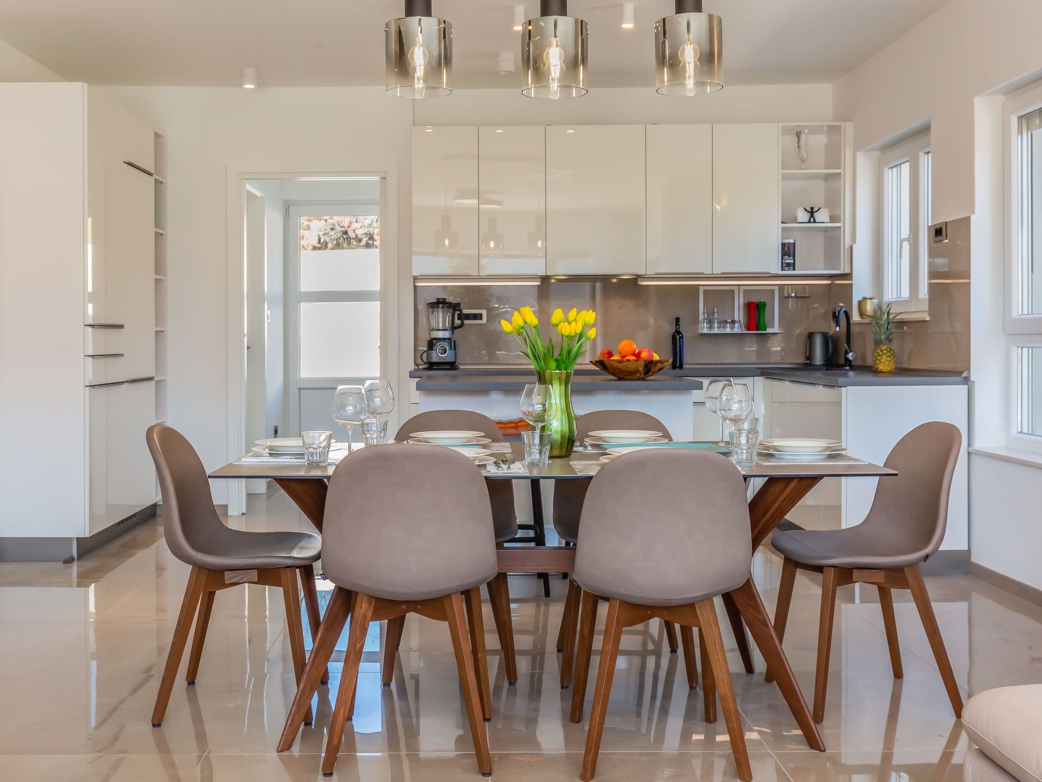 Kitchen / Dining Room