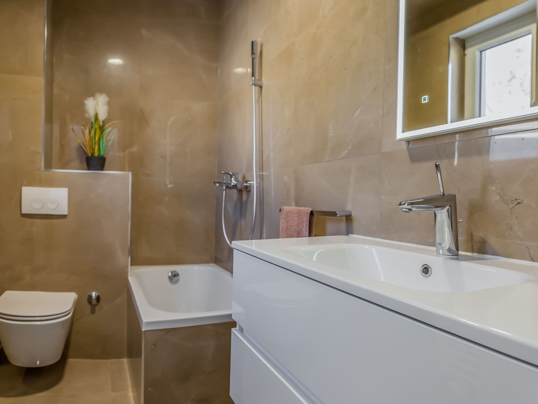 Bathroom / Wellness