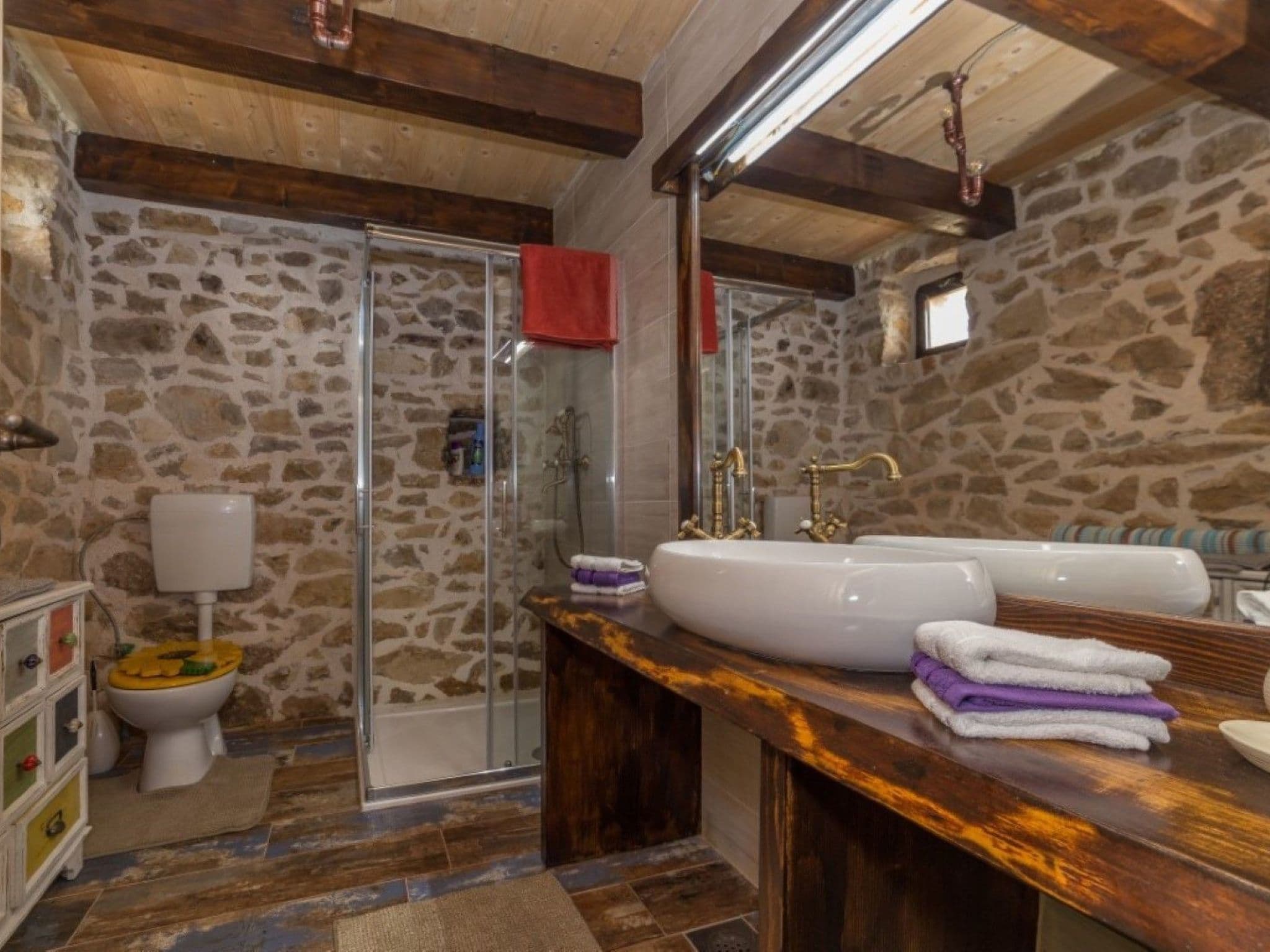 Bathroom / Wellness