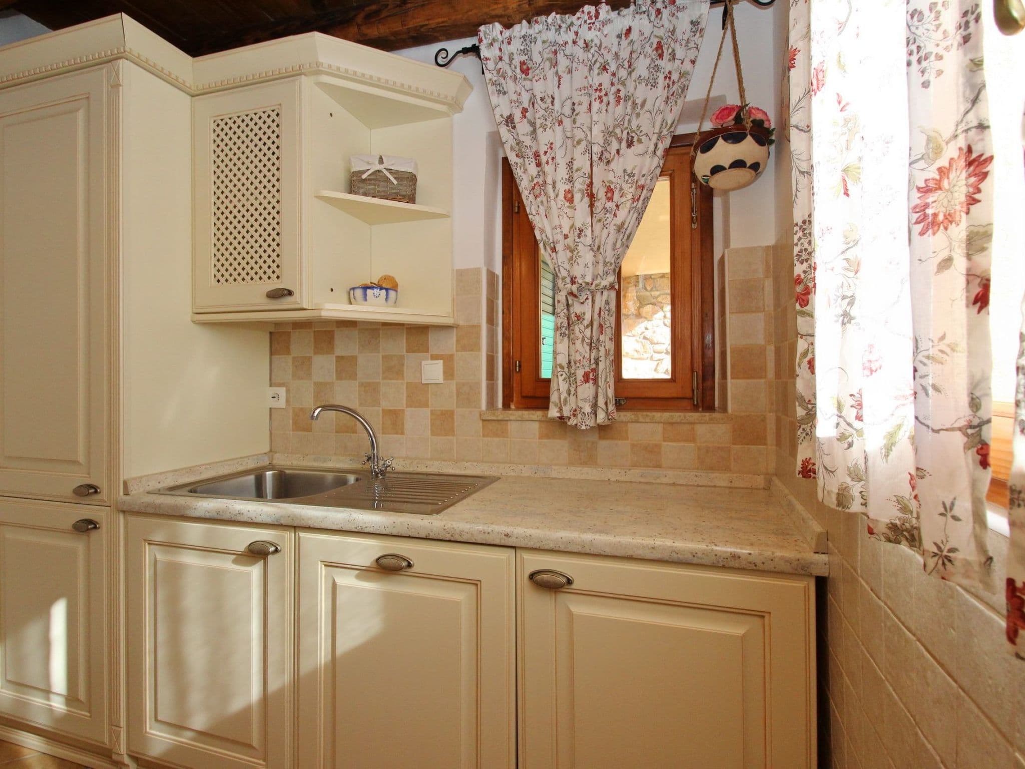 Gallery Image 18