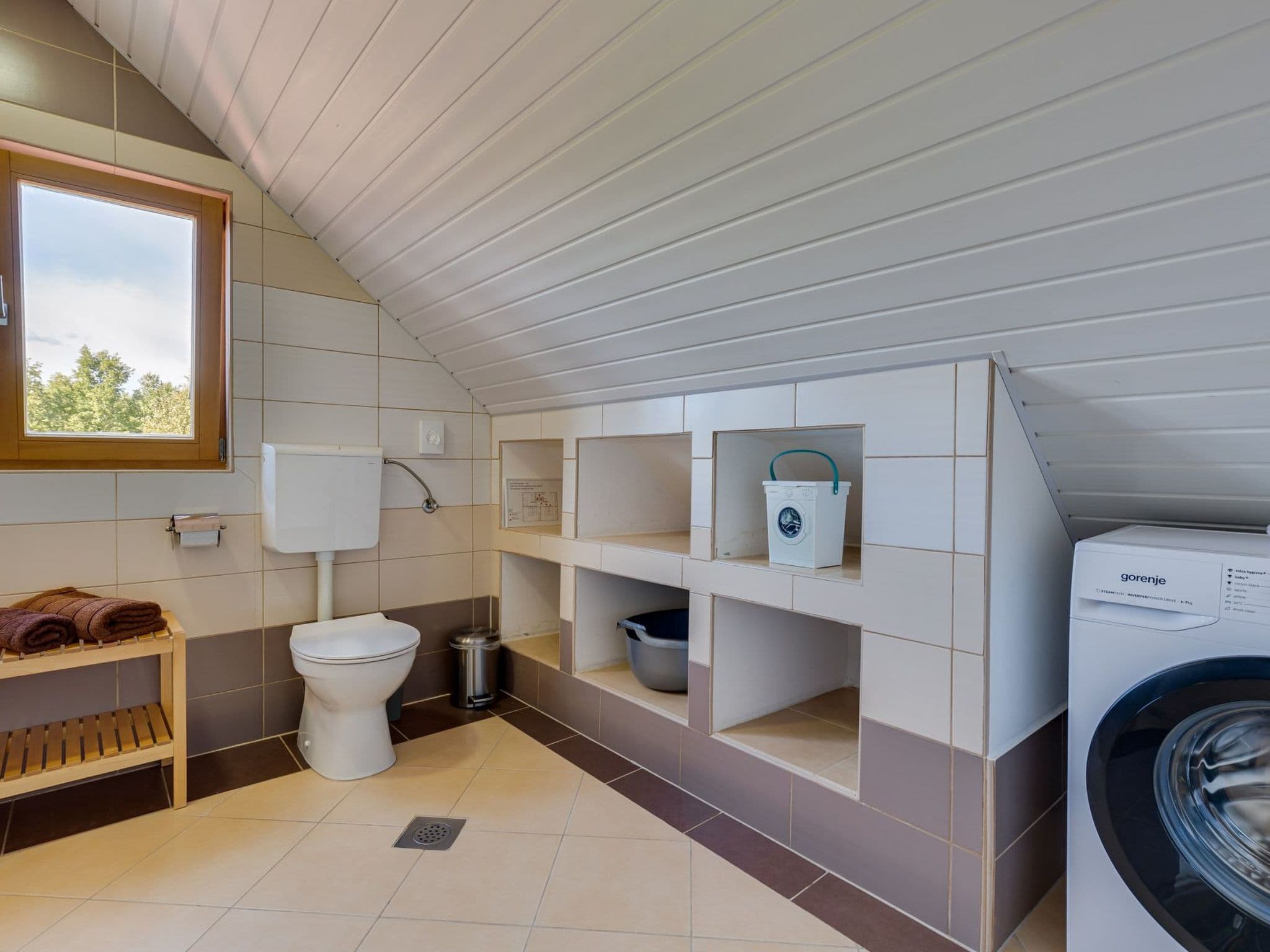Bathroom / Wellness