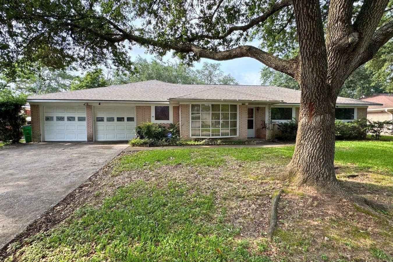 Large 4BR Retreat in Baytown