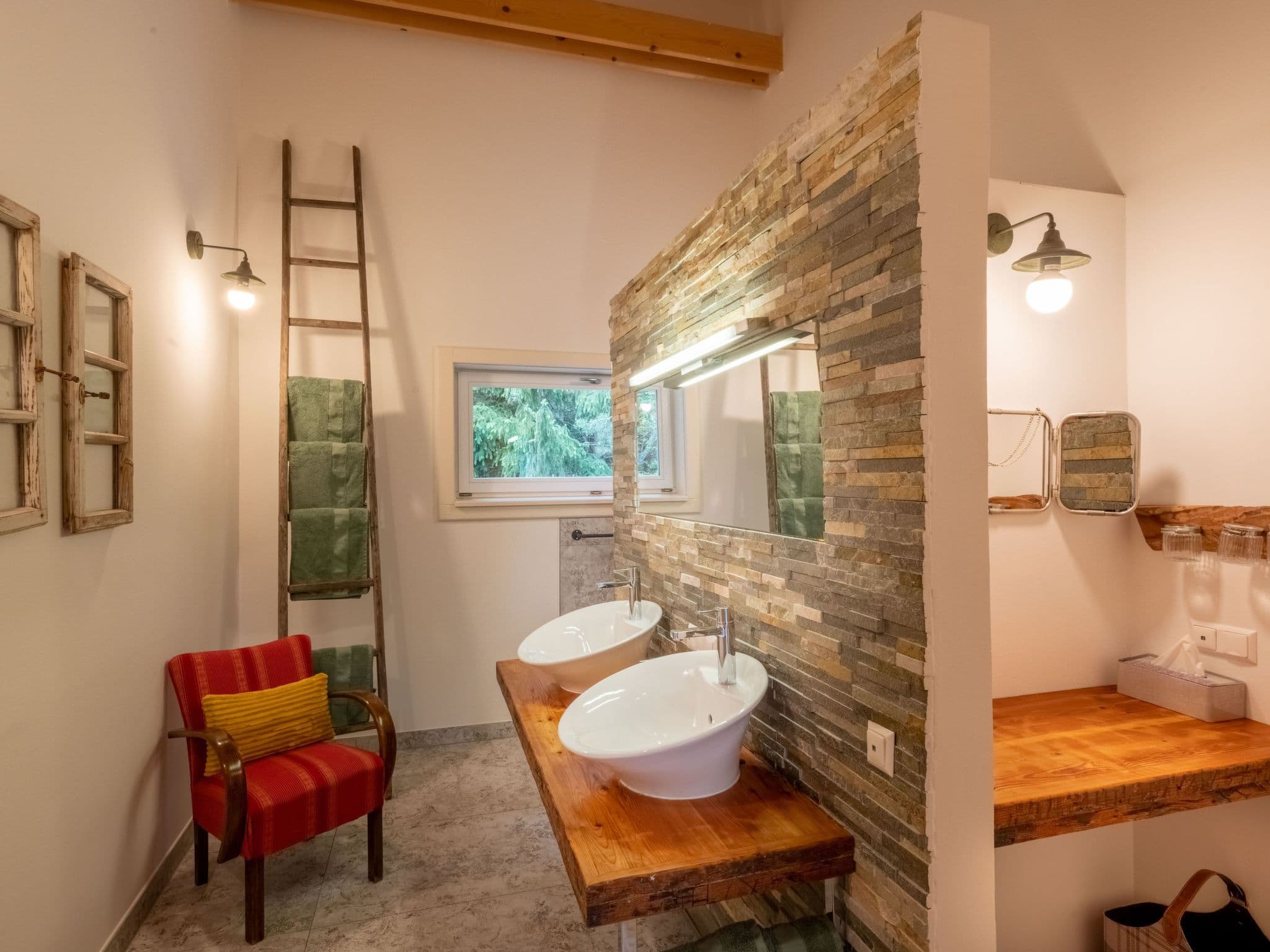 Bathroom / Wellness