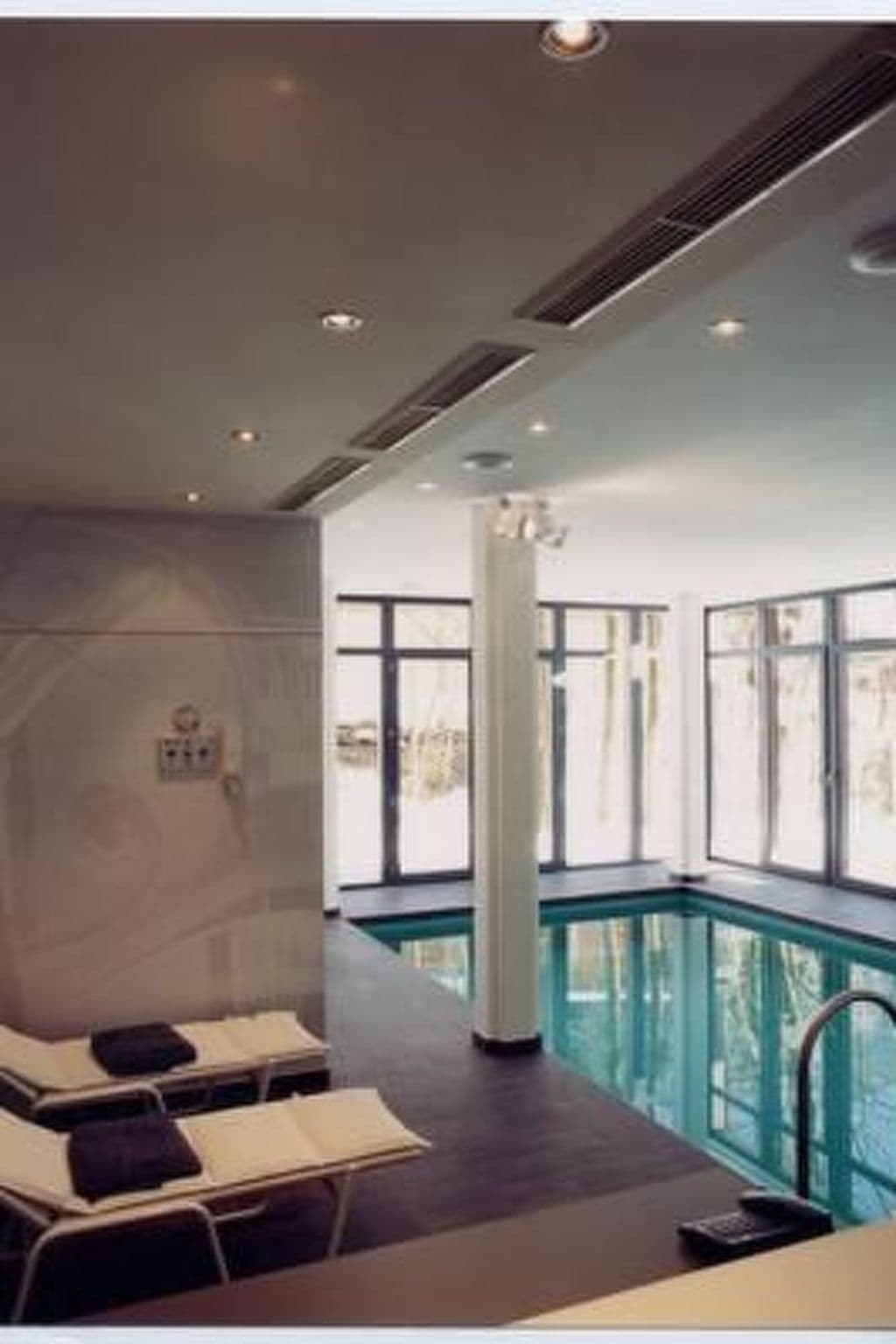 Pool Indoor