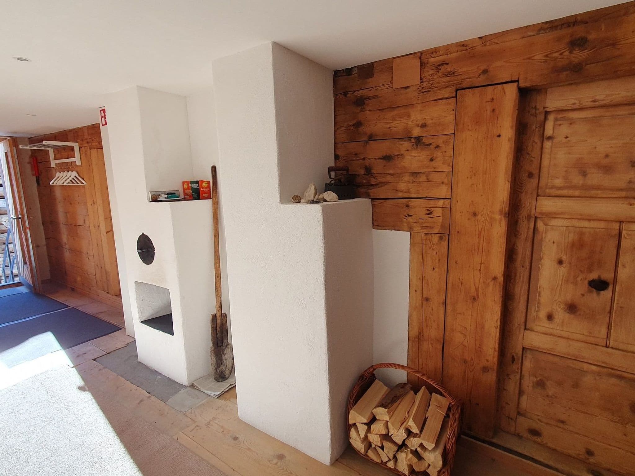 Gallery Image 15
