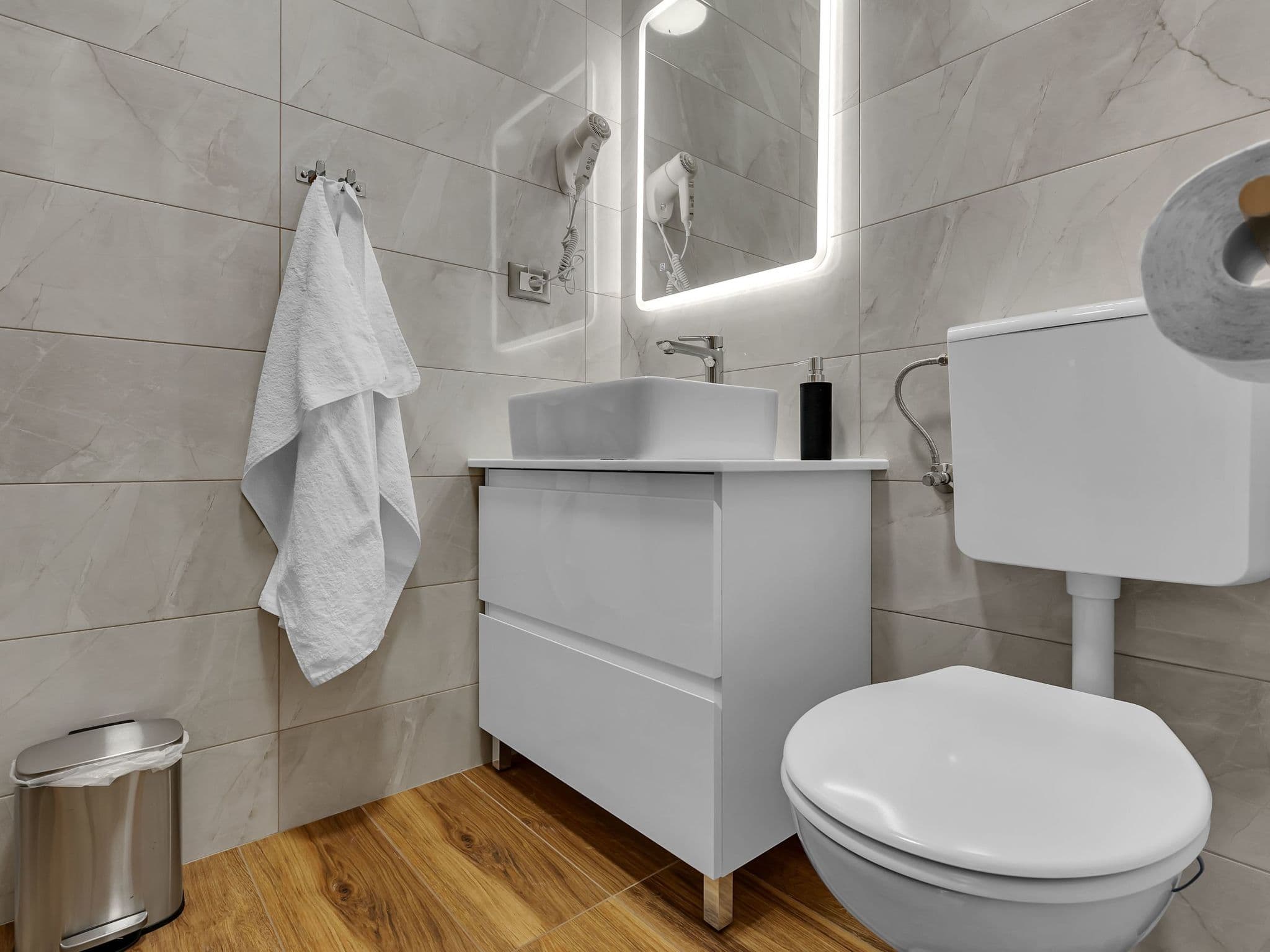 Bathroom / Wellness