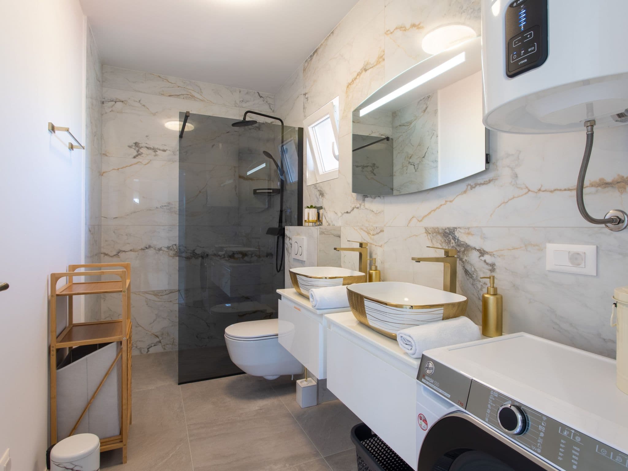 Bathroom / Wellness