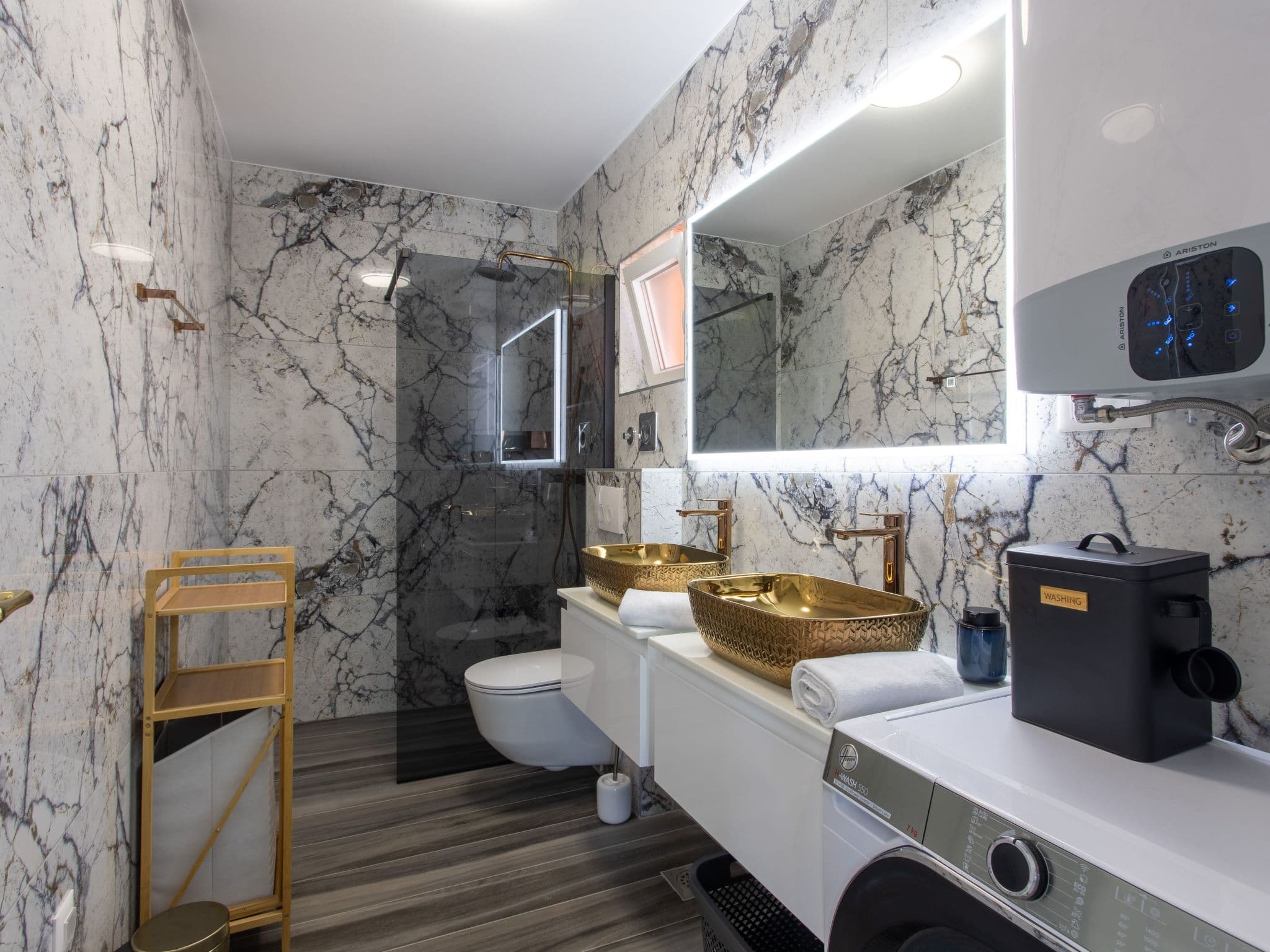 Bathroom / Wellness