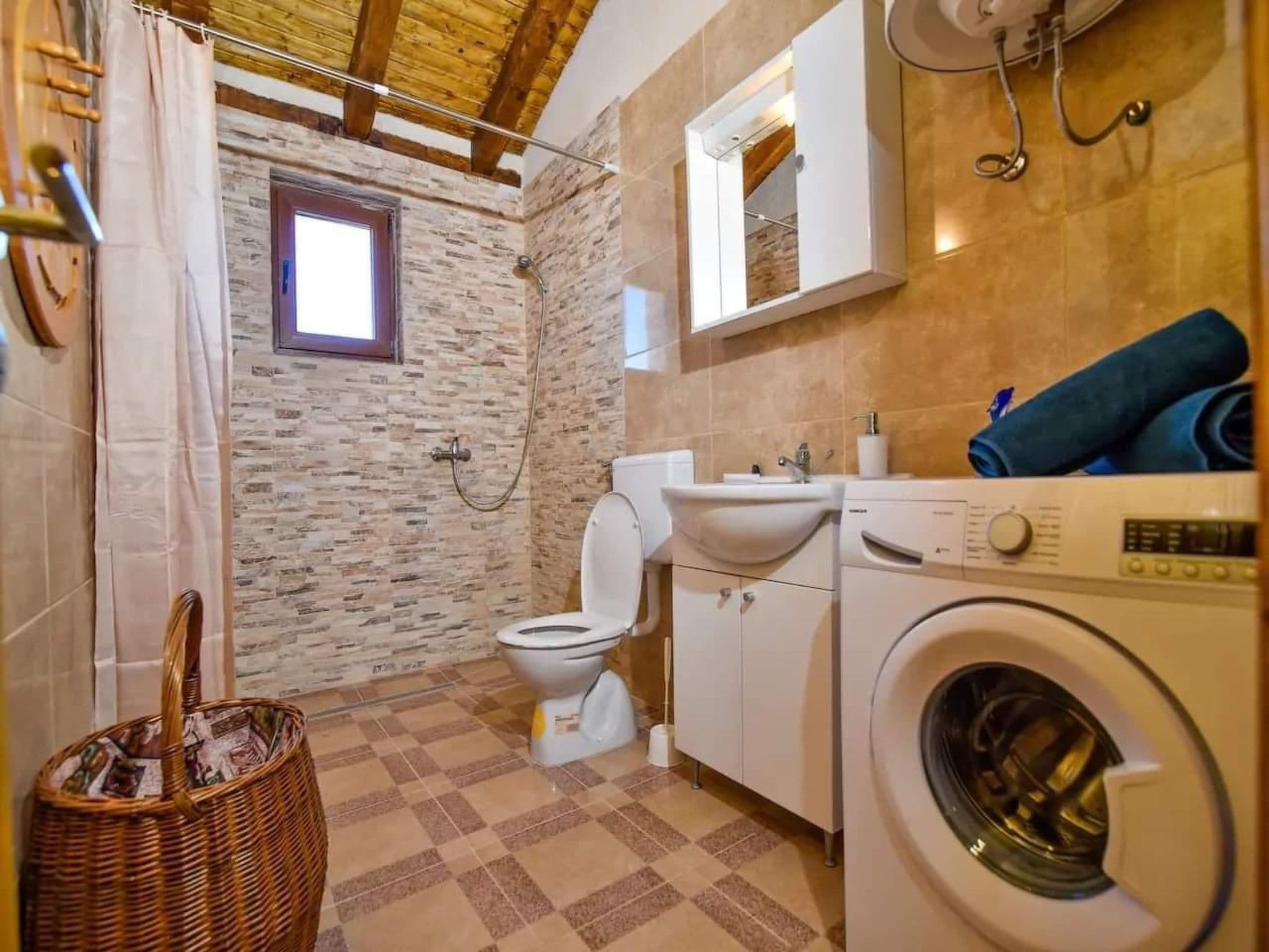 Bathroom / Wellness