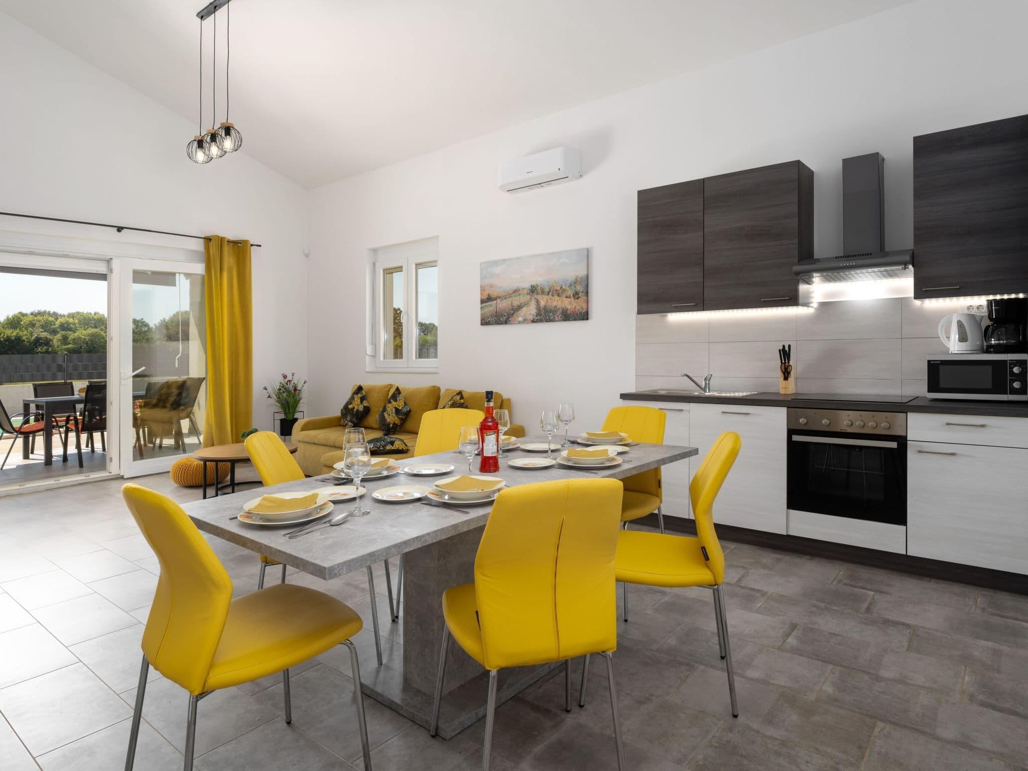 Kitchen / Dining Room