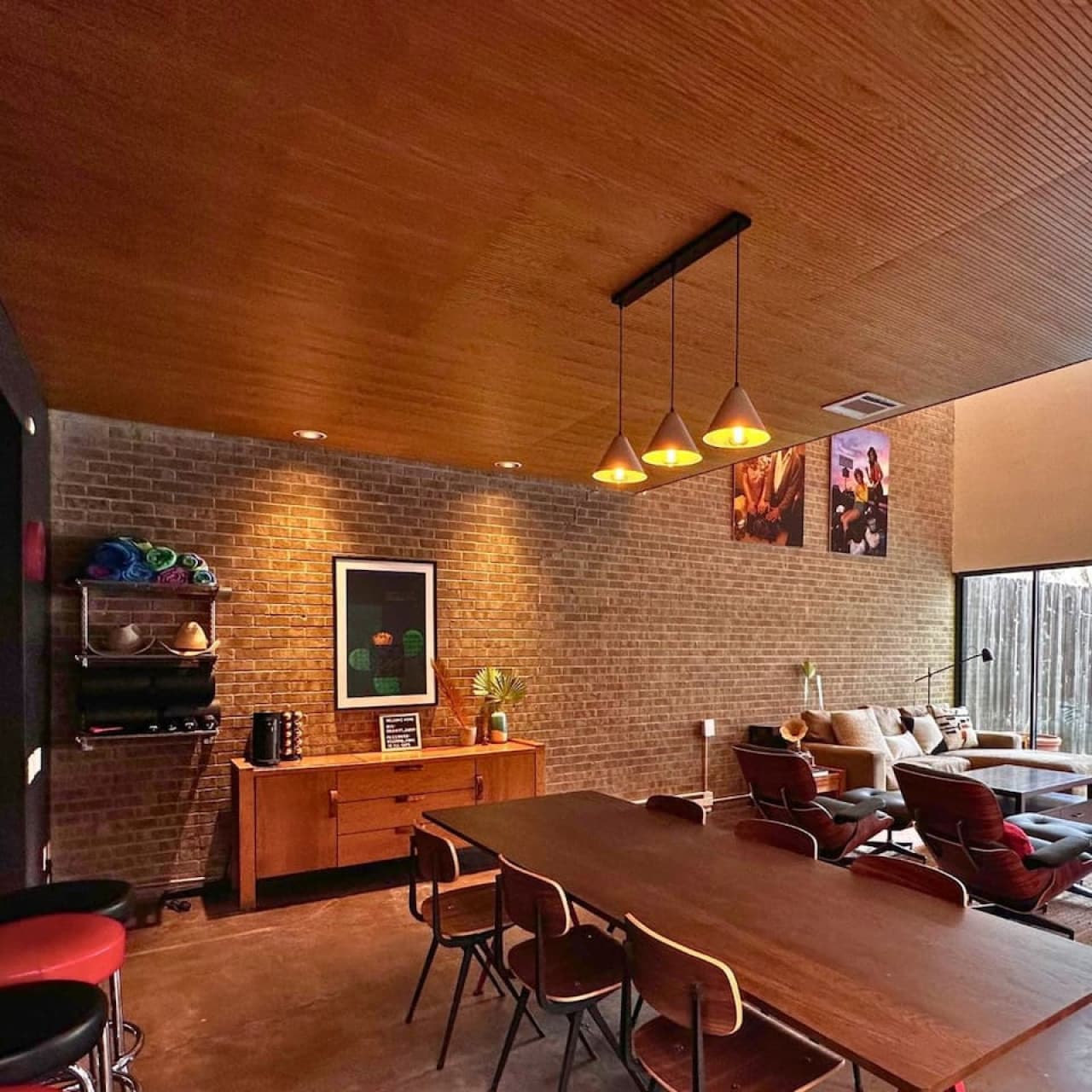 Urban Retreat in Montrose with Private Pool