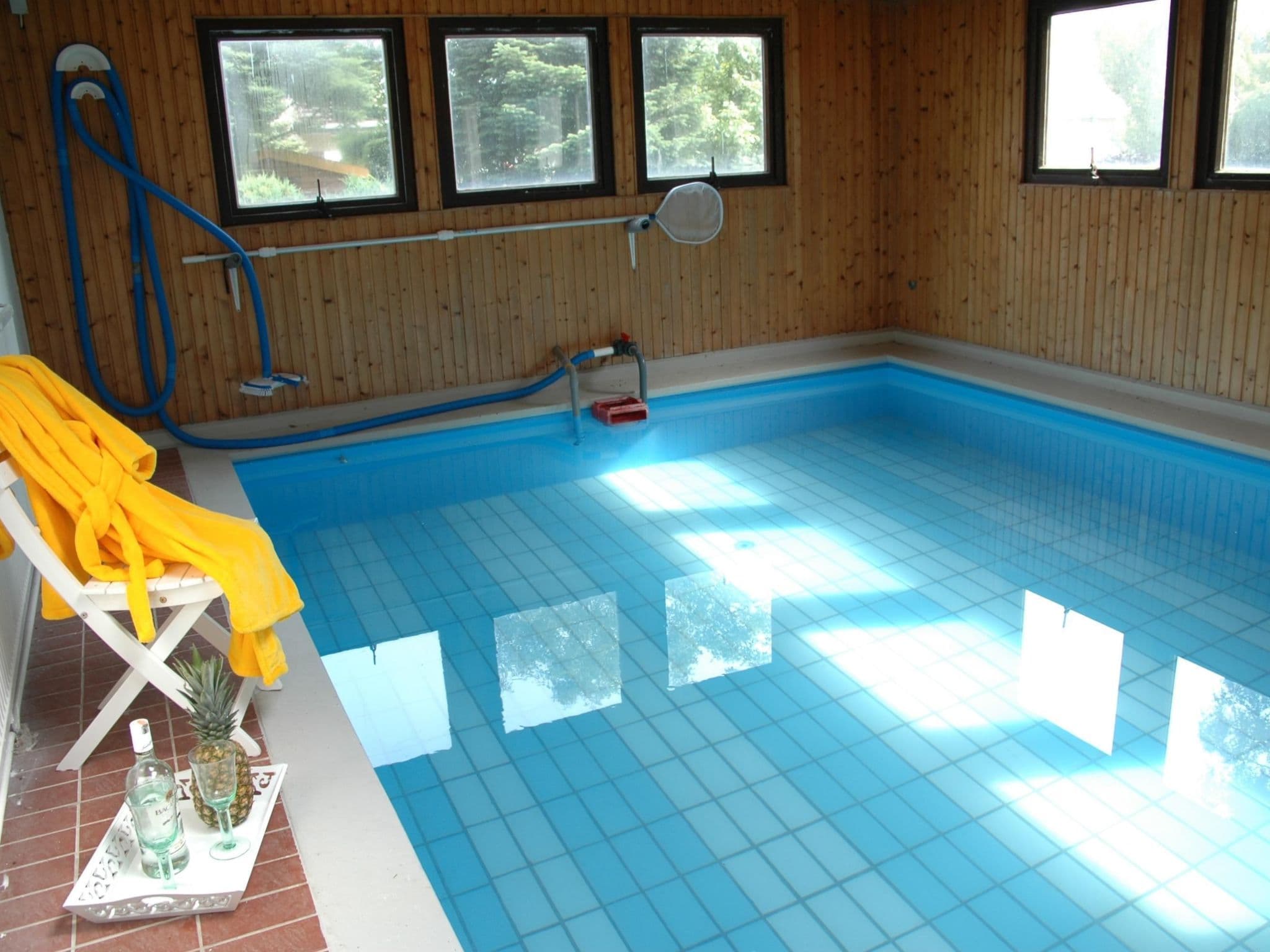 Pool Indoor