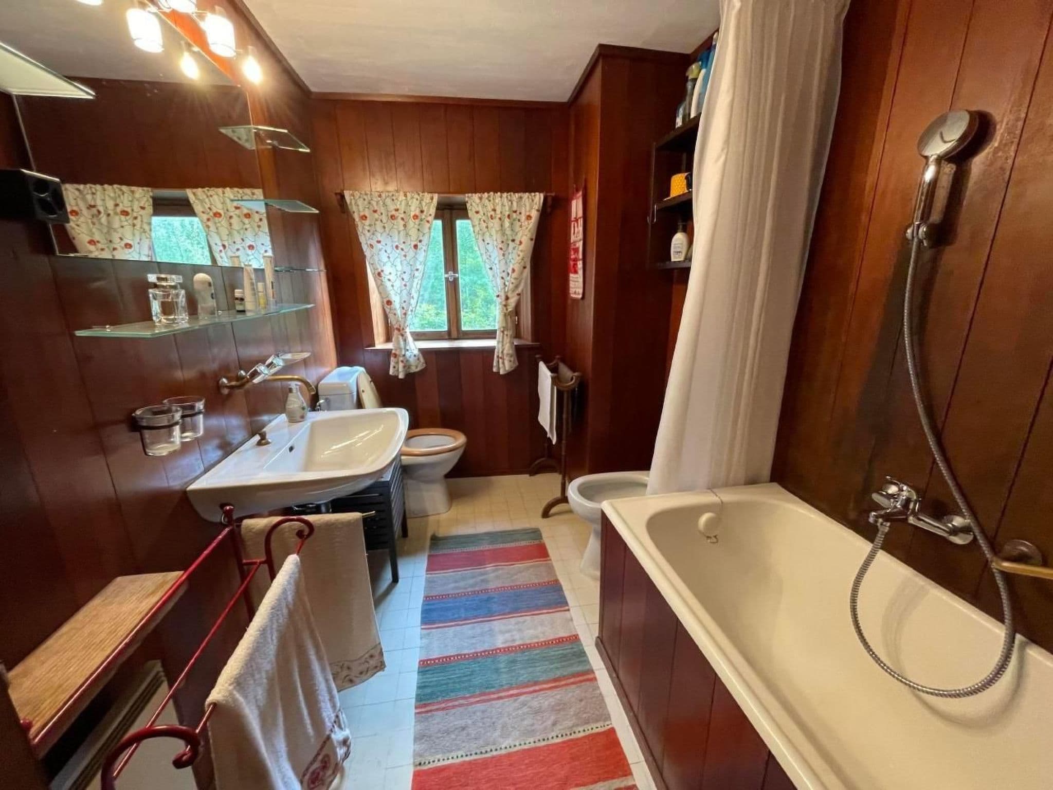 Bathroom / Wellness