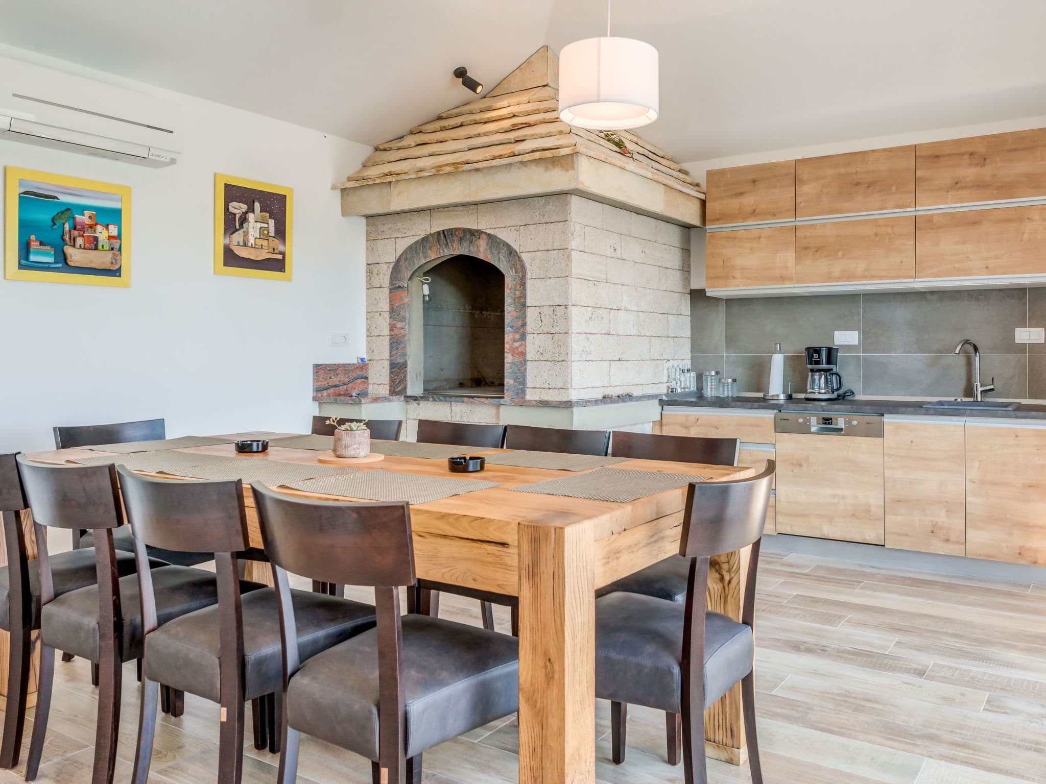 Kitchen / Dining Room