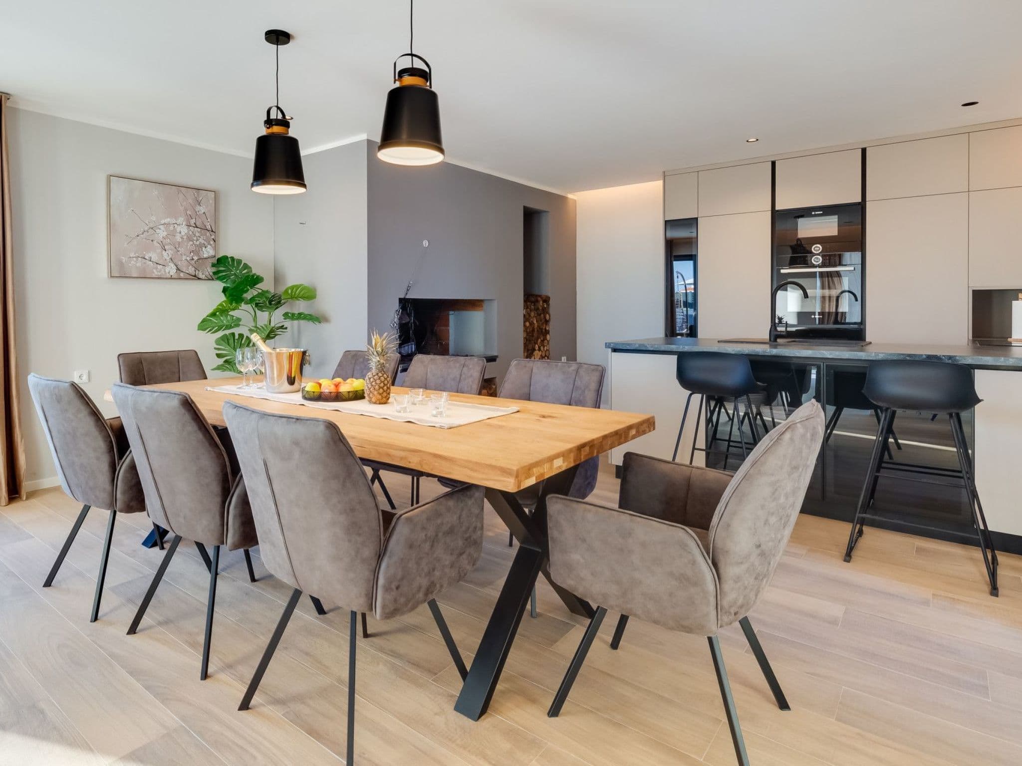Kitchen / Dining Room