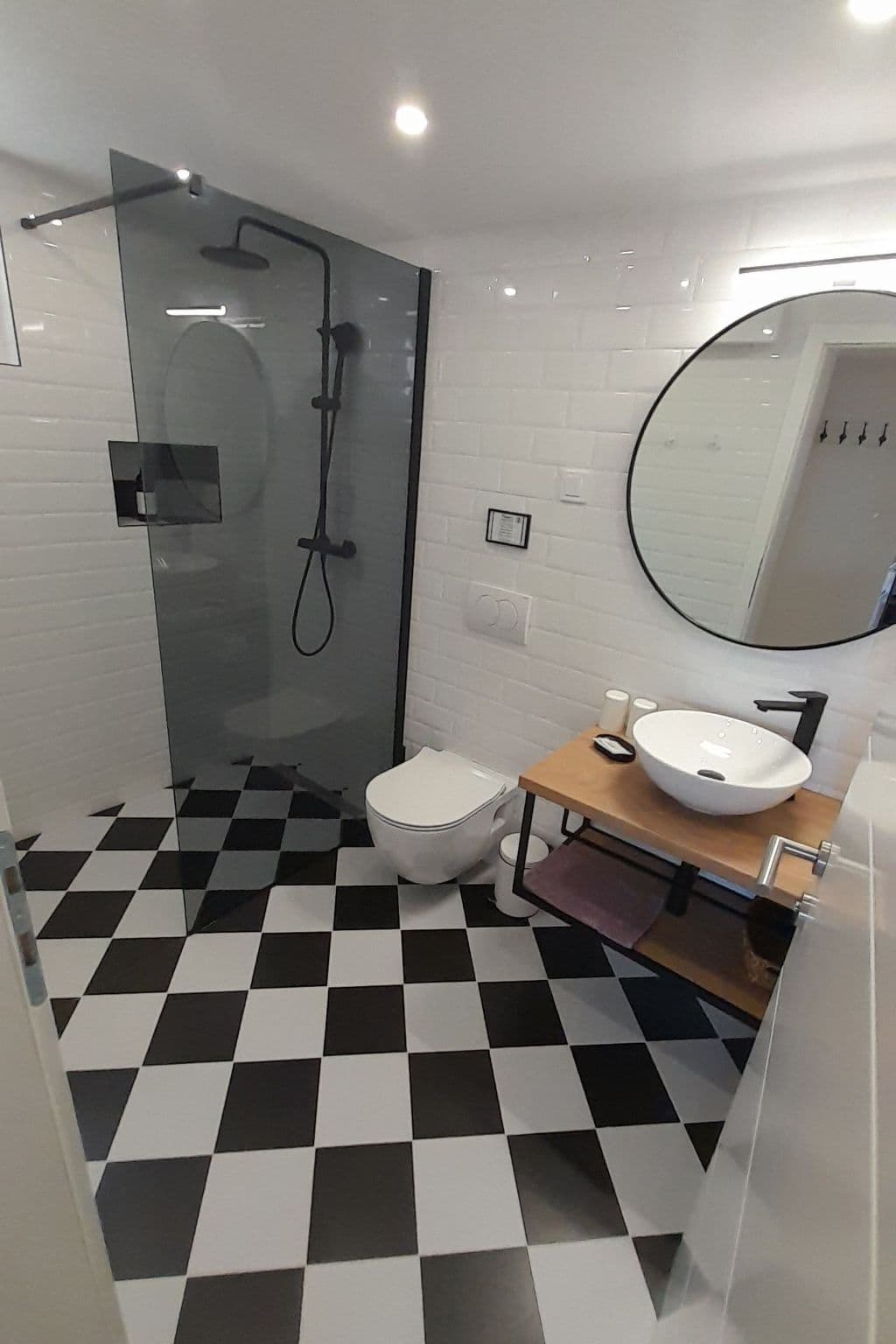 Bathroom / Wellness