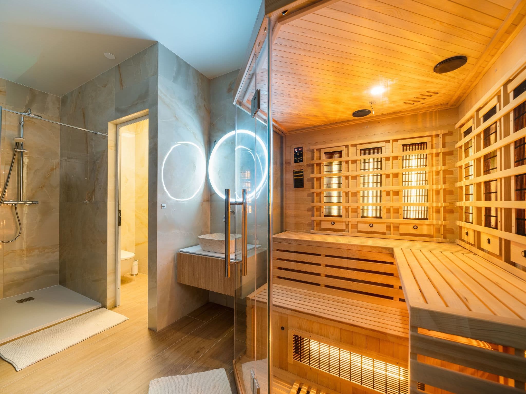 Bathroom / Wellness