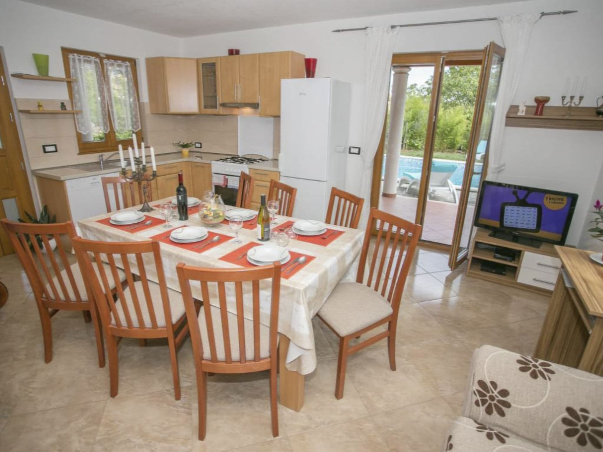 Kitchen / Dining Room