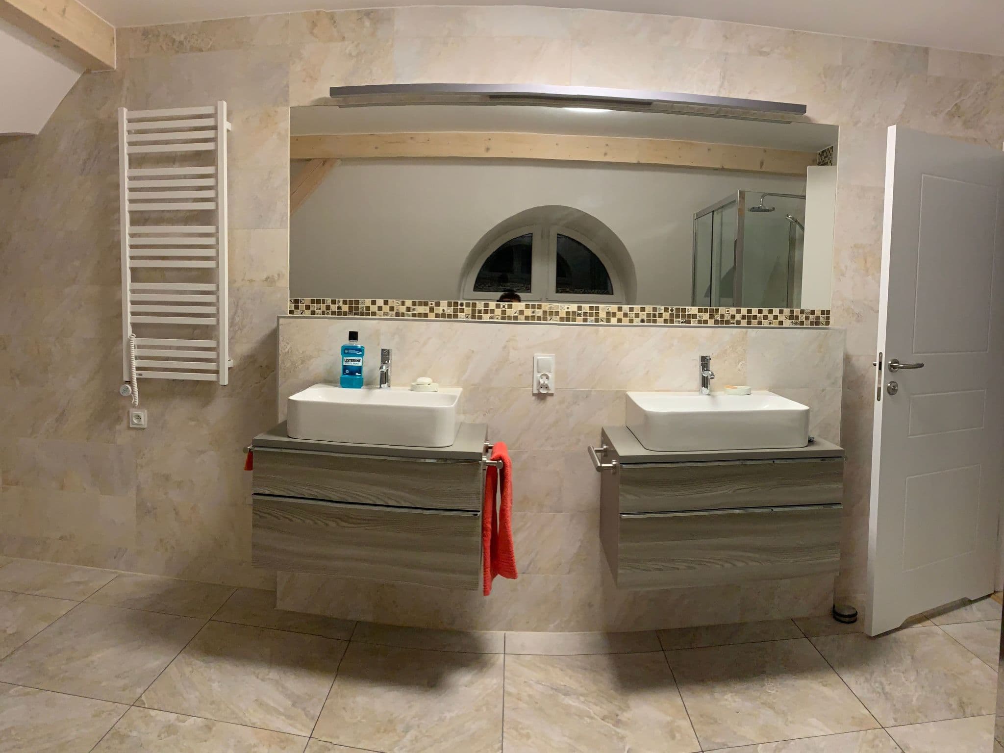 Gallery Image 13