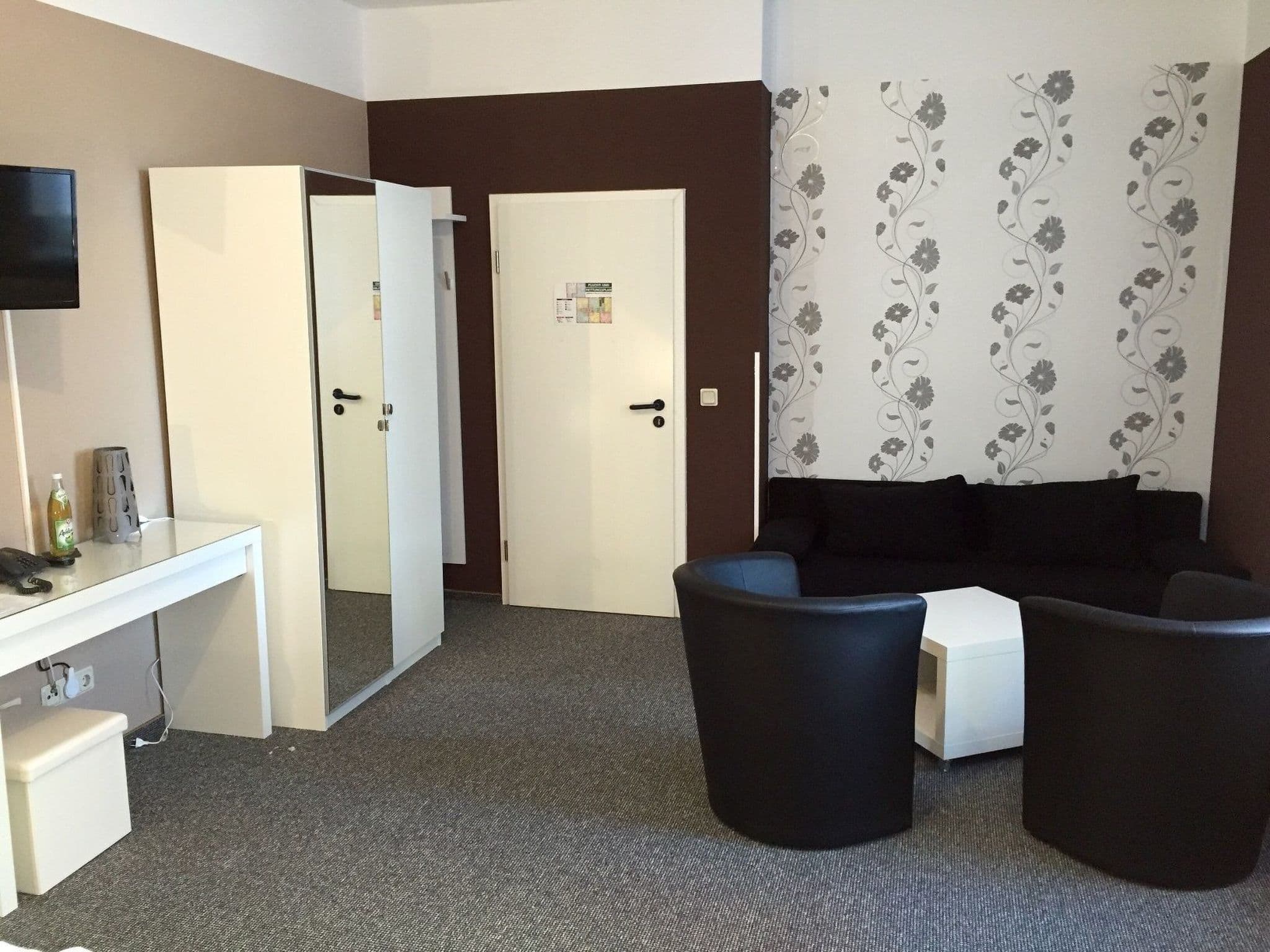 Gallery Image 15