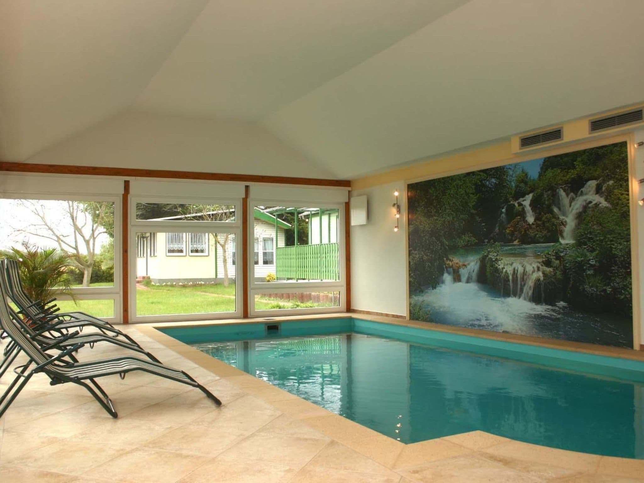 Pool Indoor