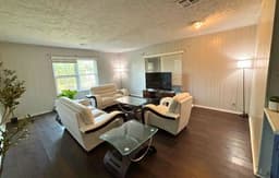 Retro 1BR Near Downtown | Quiet & Comfy Stay