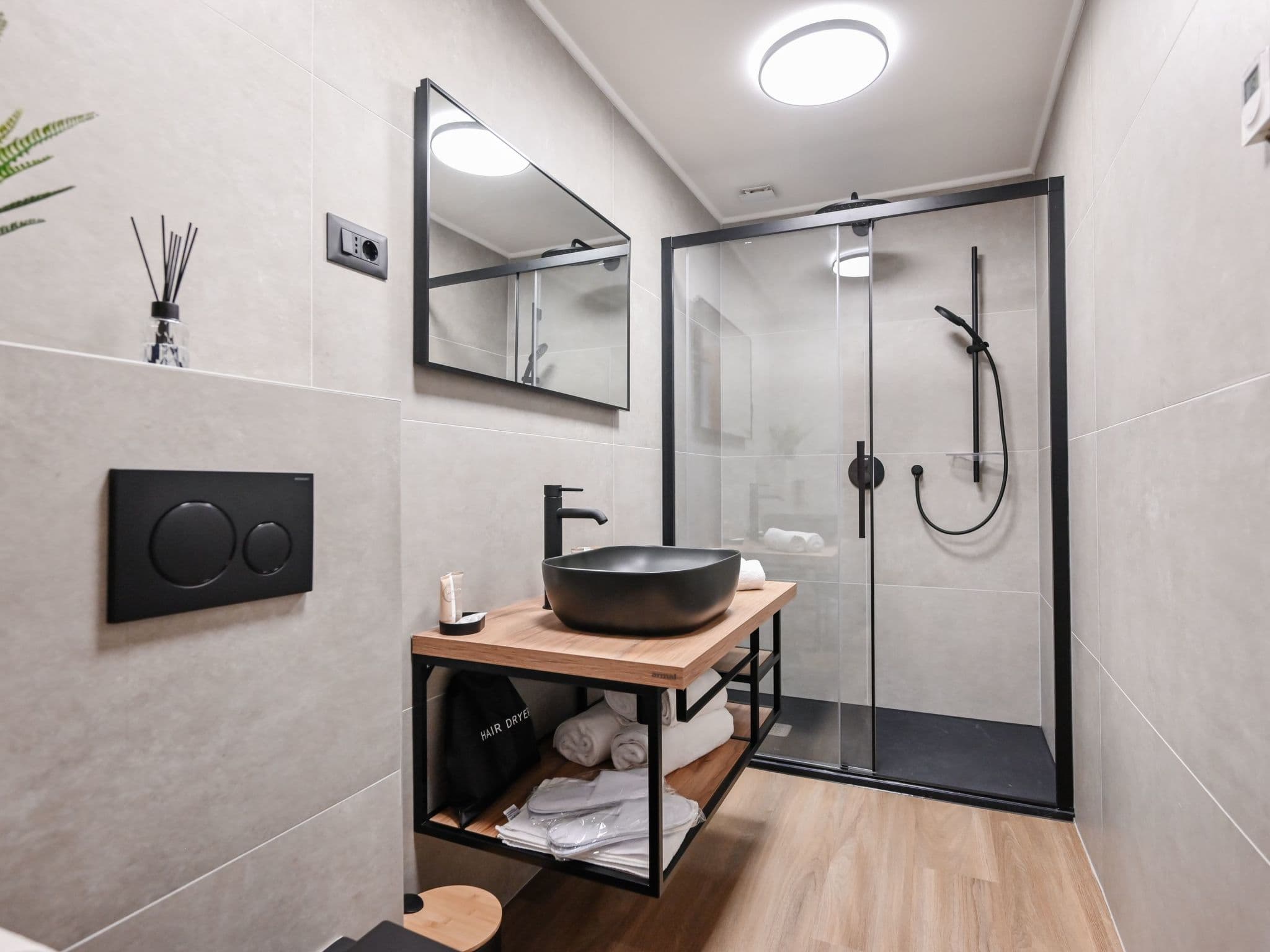 Bathroom / Wellness