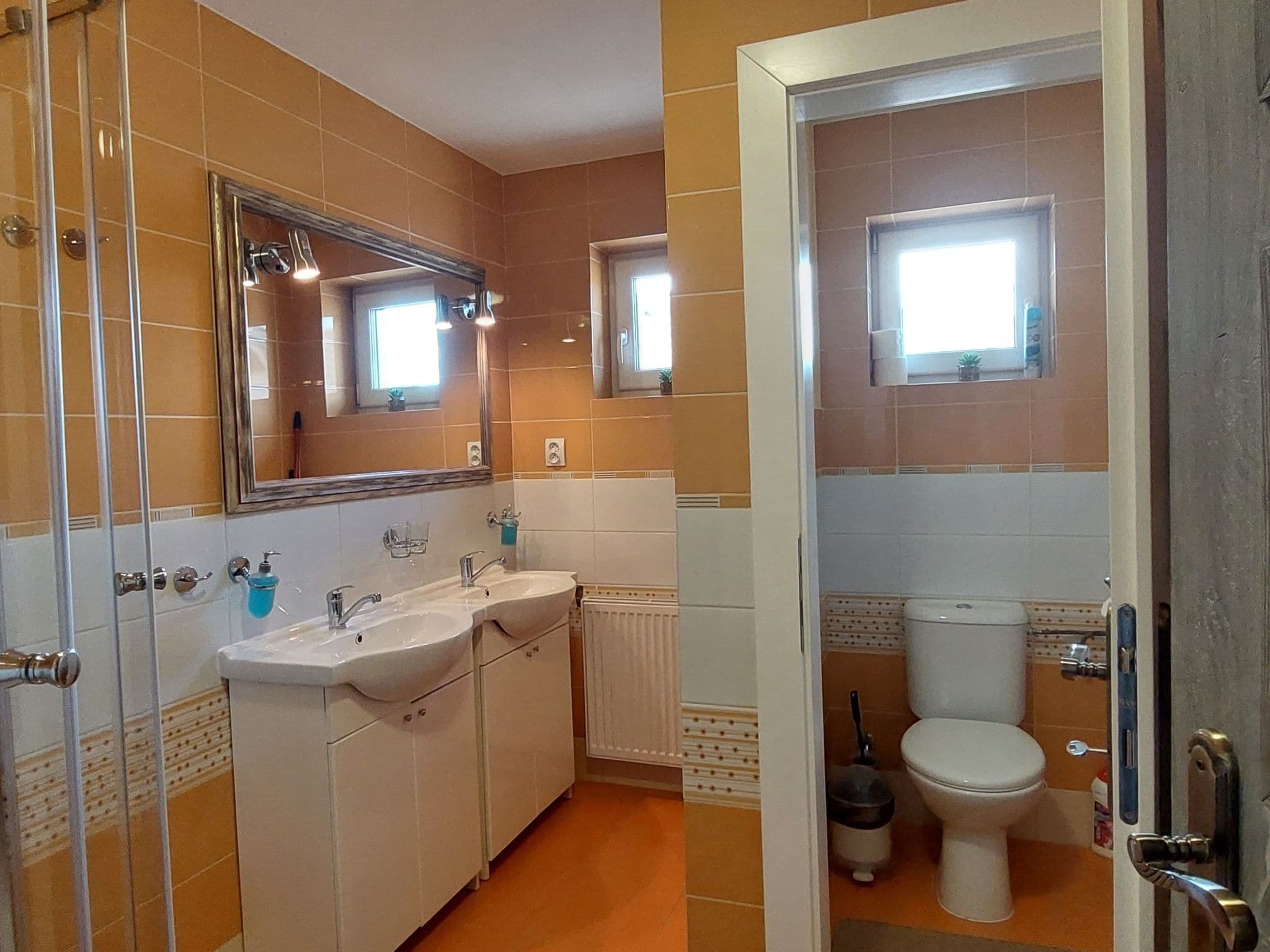 Gallery Image 28