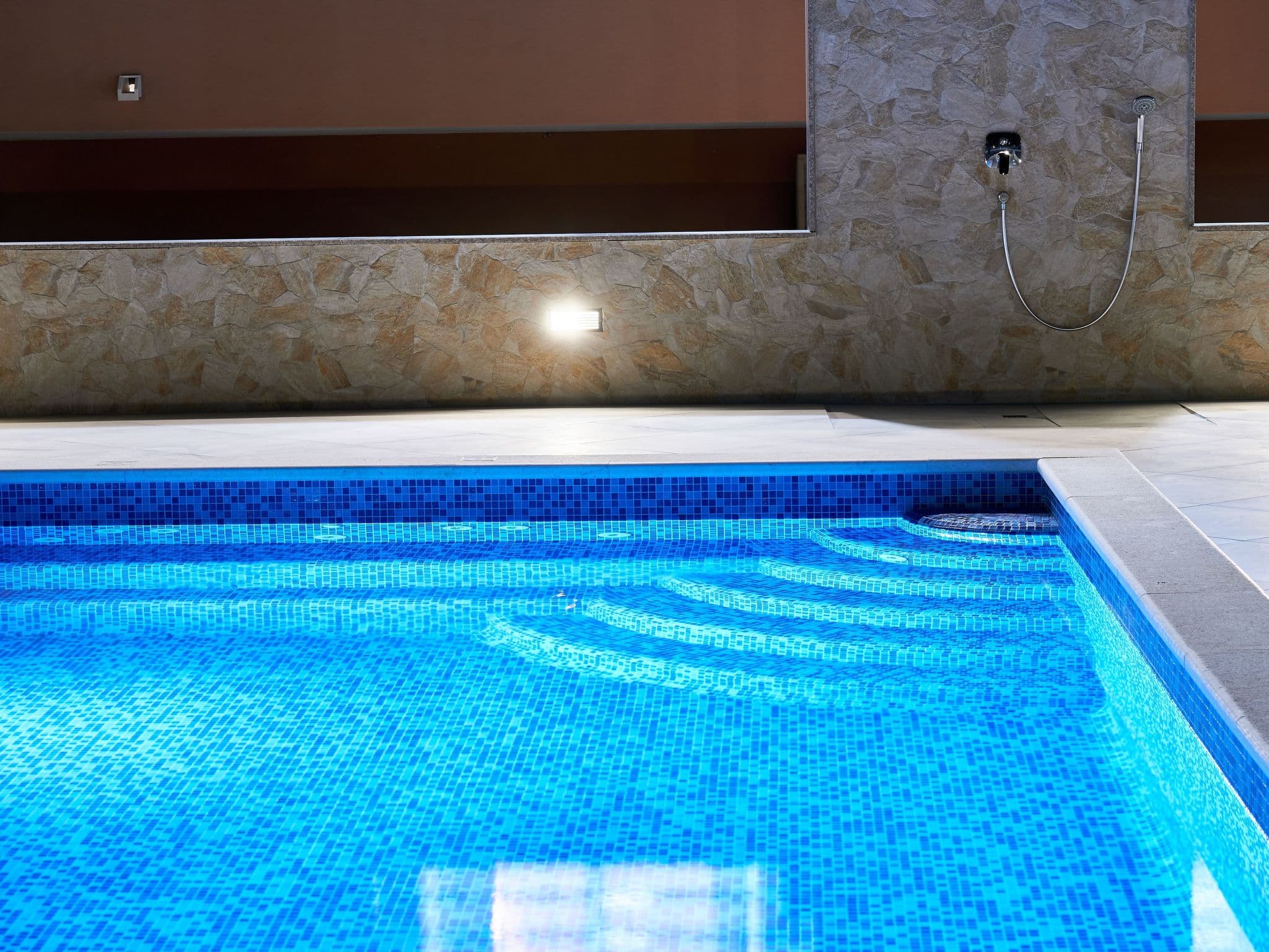 Pool Indoor