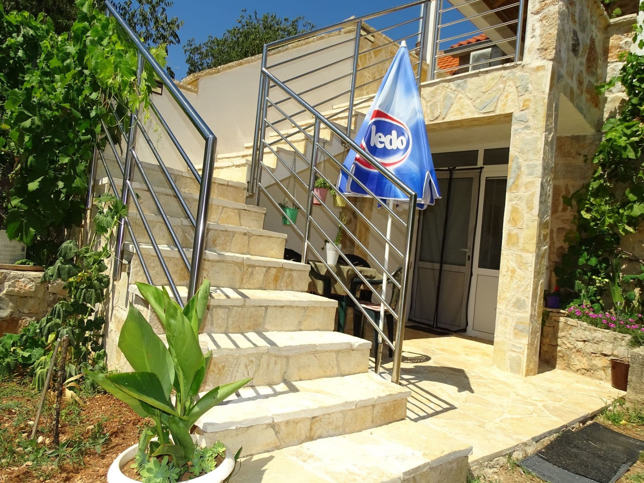 Gallery Image 8