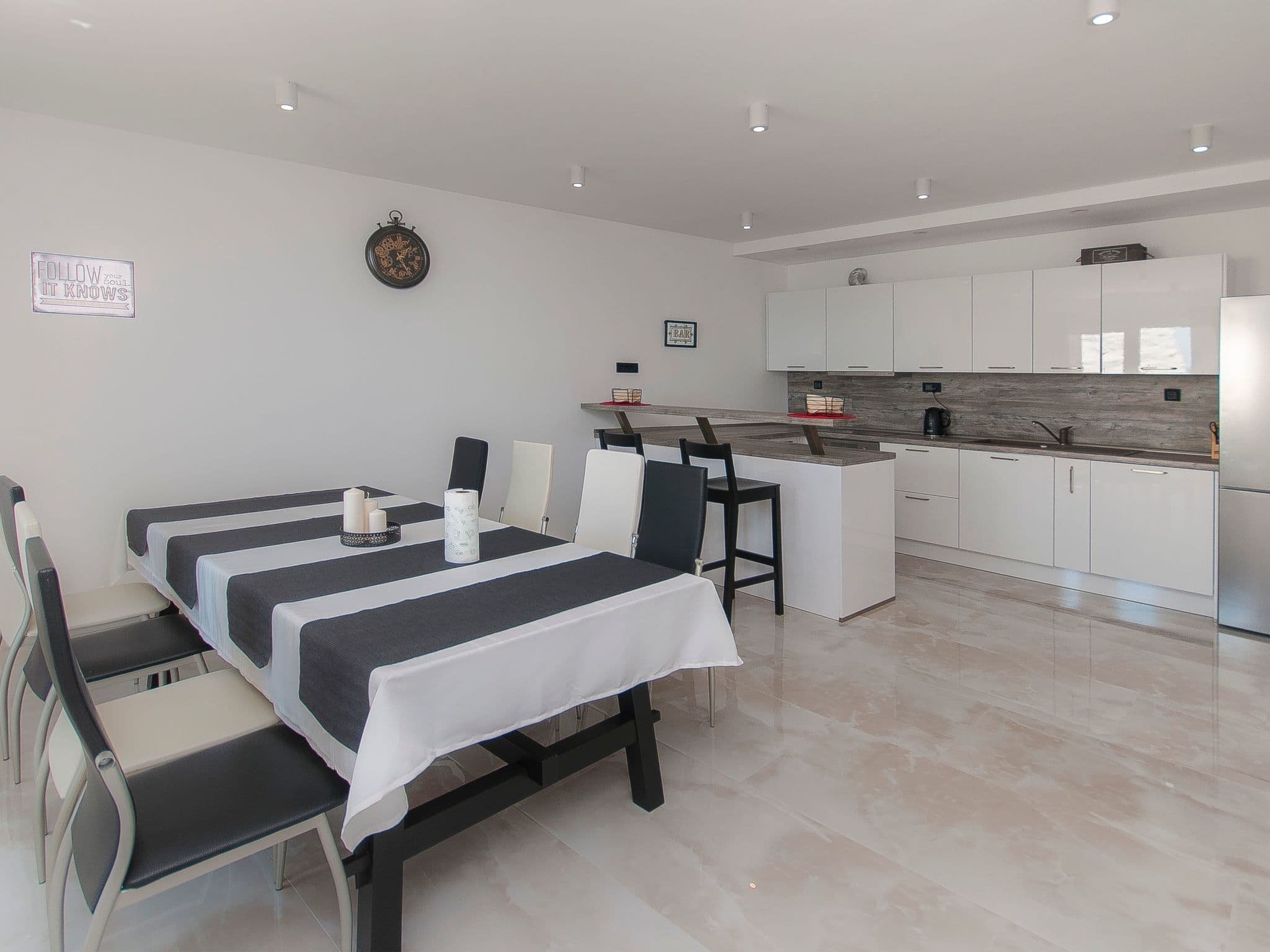Kitchen / Dining Room