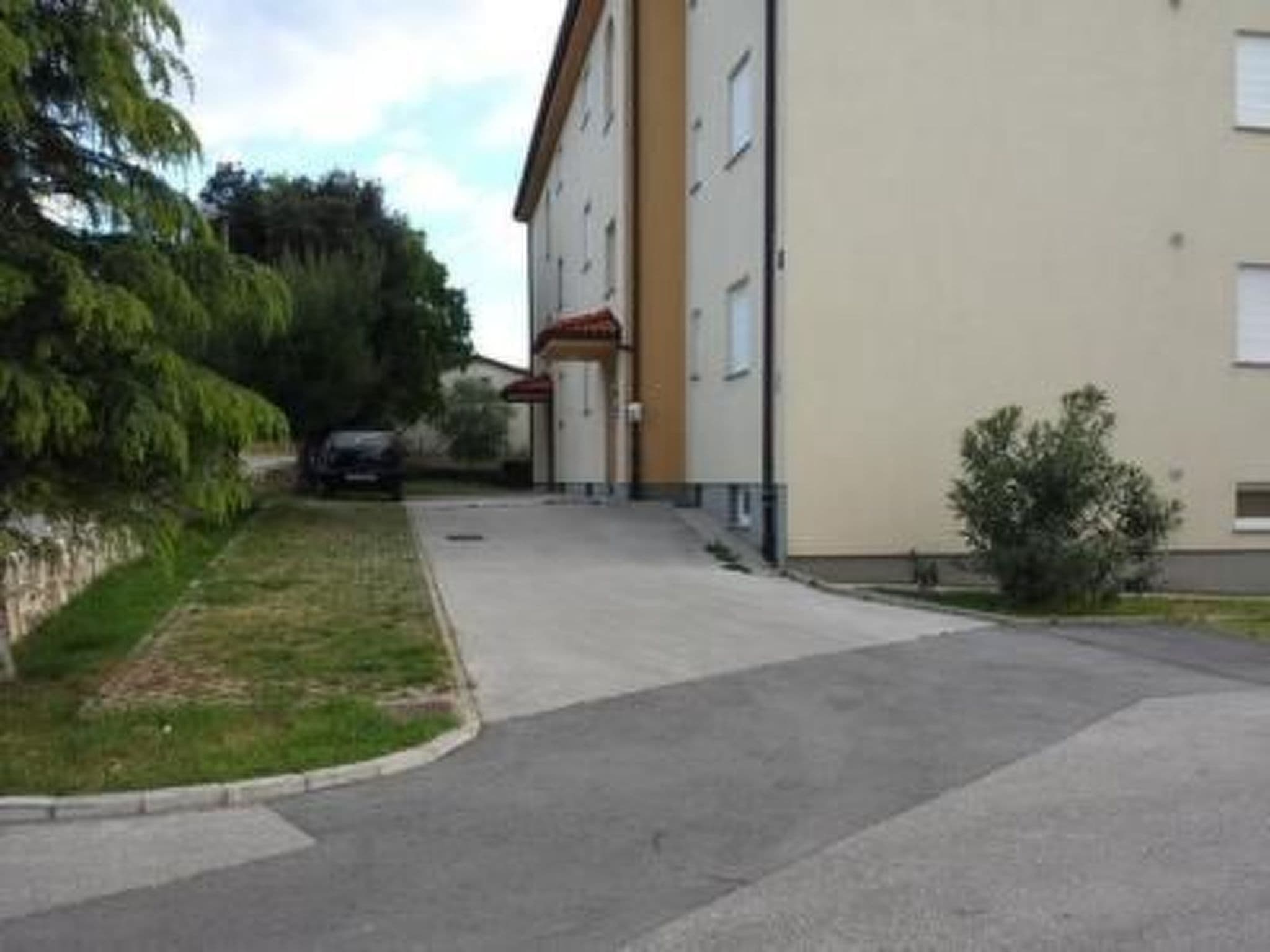 Gallery Image 13