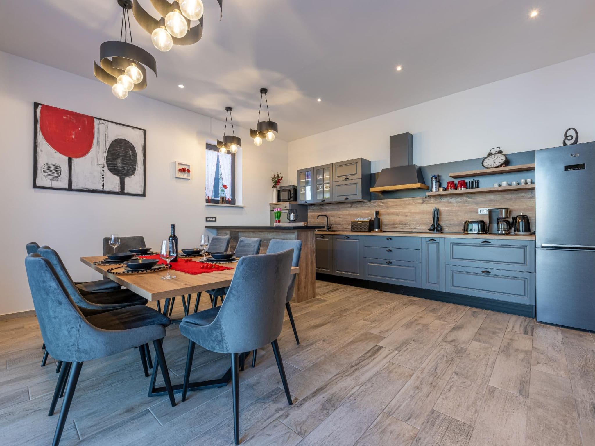 Kitchen / Dining Room