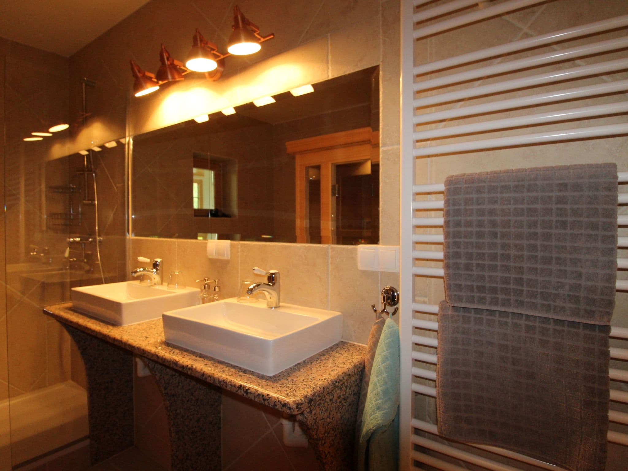 Bathroom / Wellness