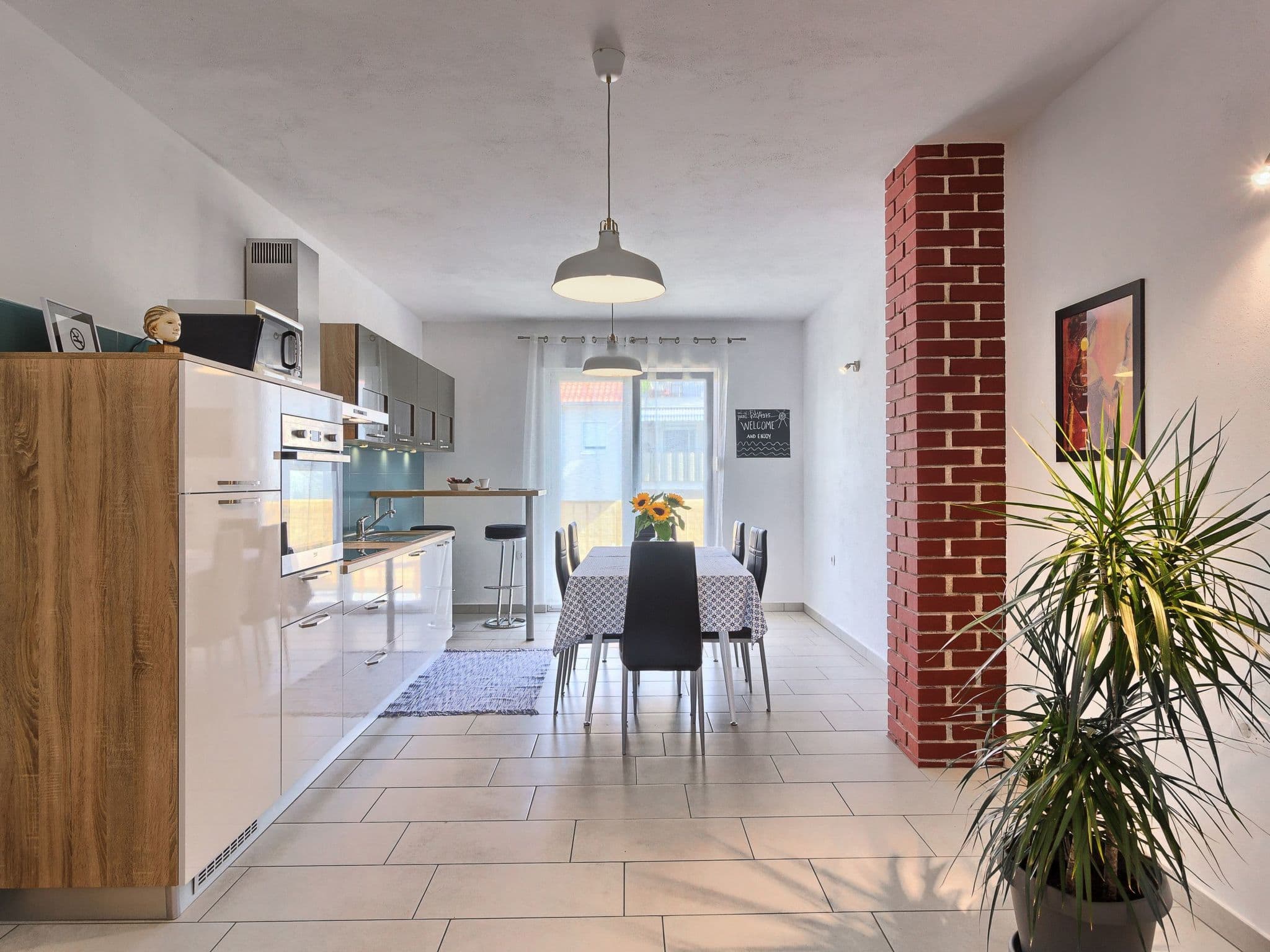 Kitchen / Dining Room