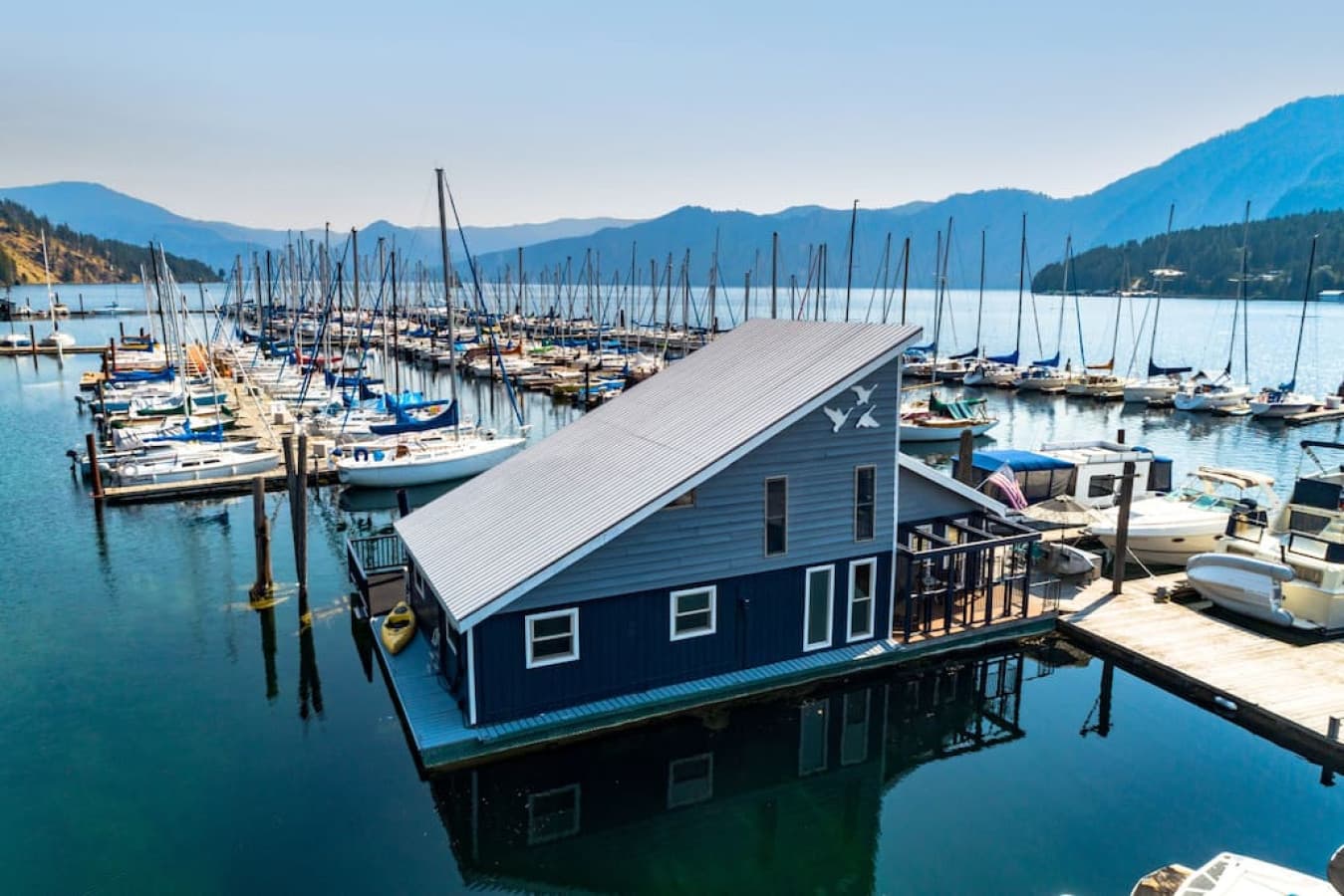 Bayview Float Home on Lake Pend O'reille