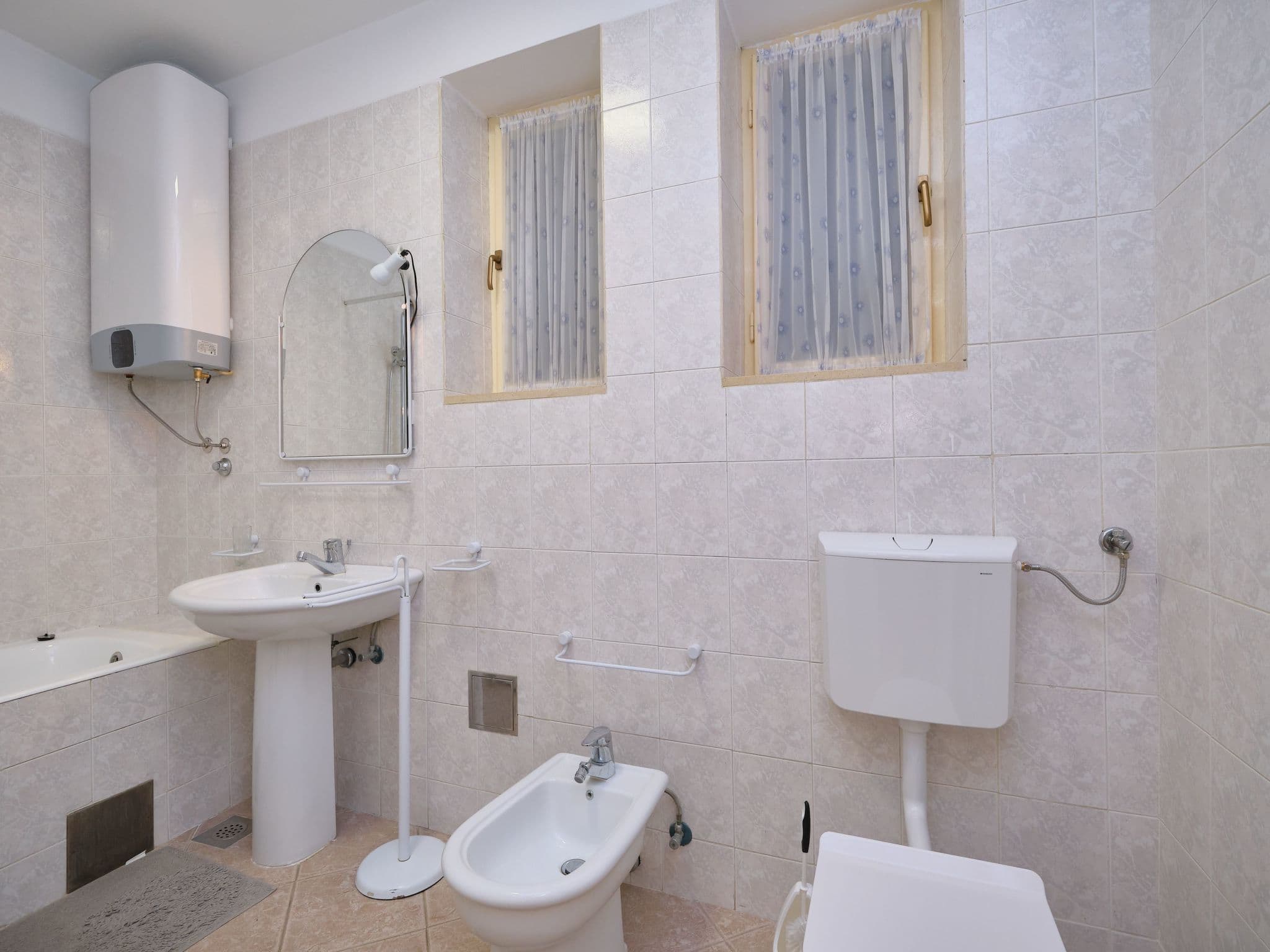 Gallery Image 10