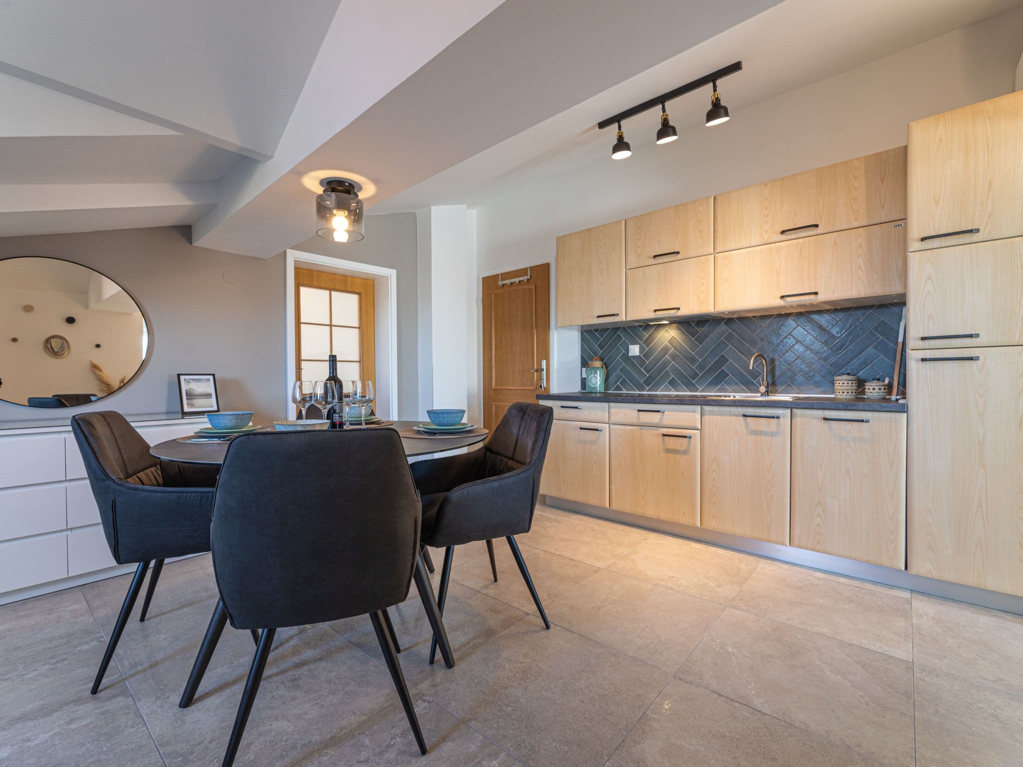 Kitchen / Dining Room