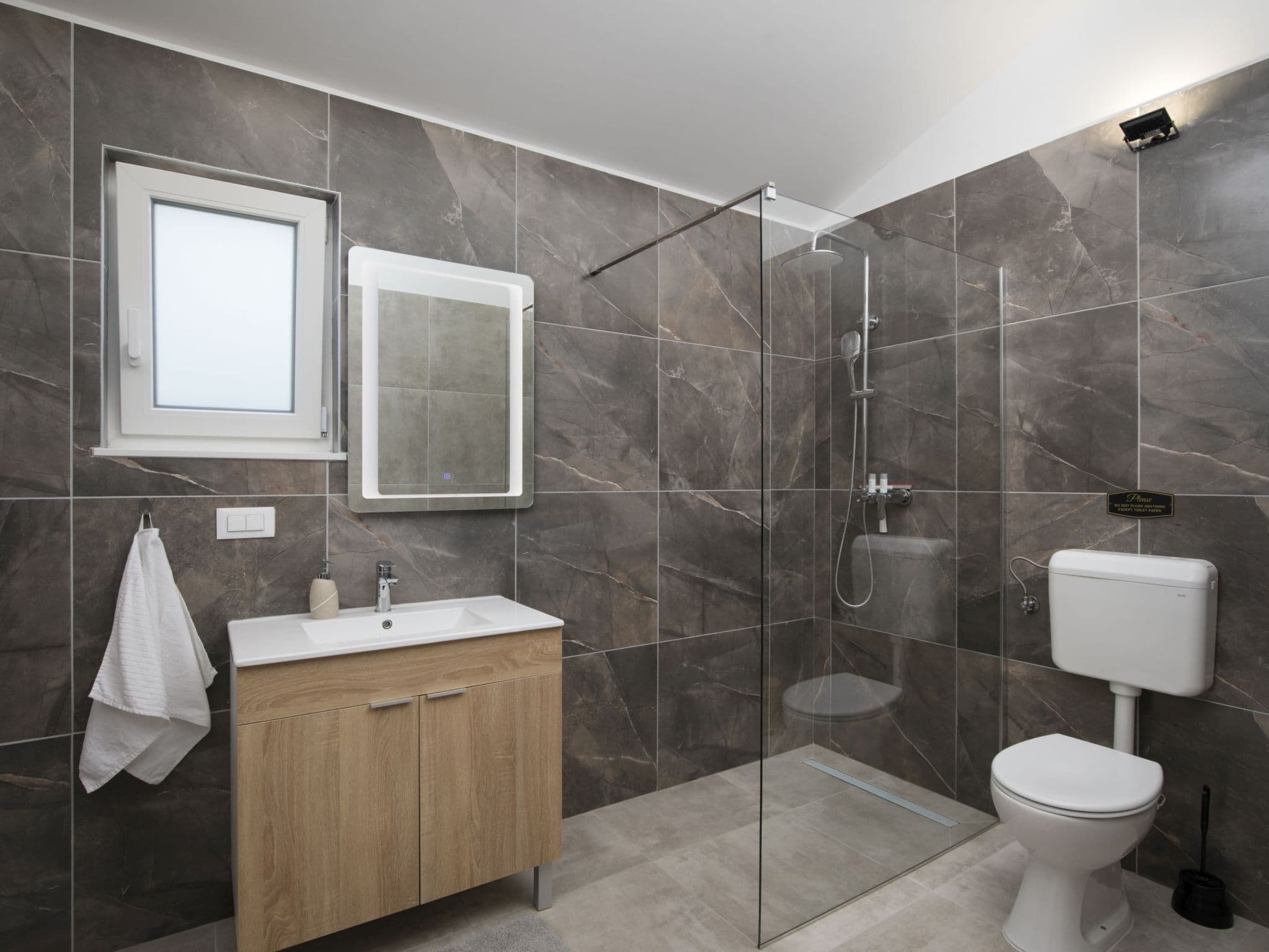 Bathroom / Wellness