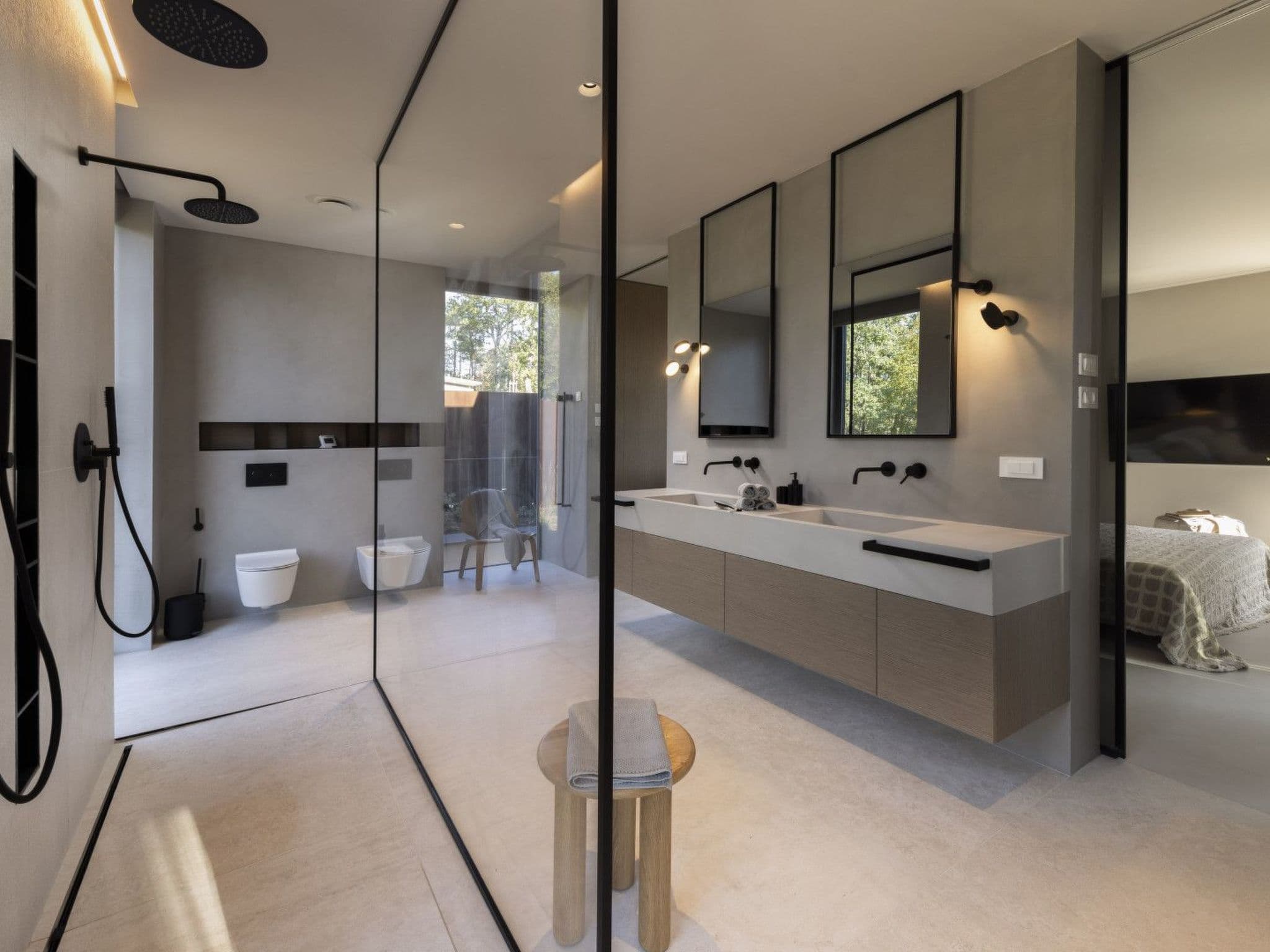 Bathroom / Wellness