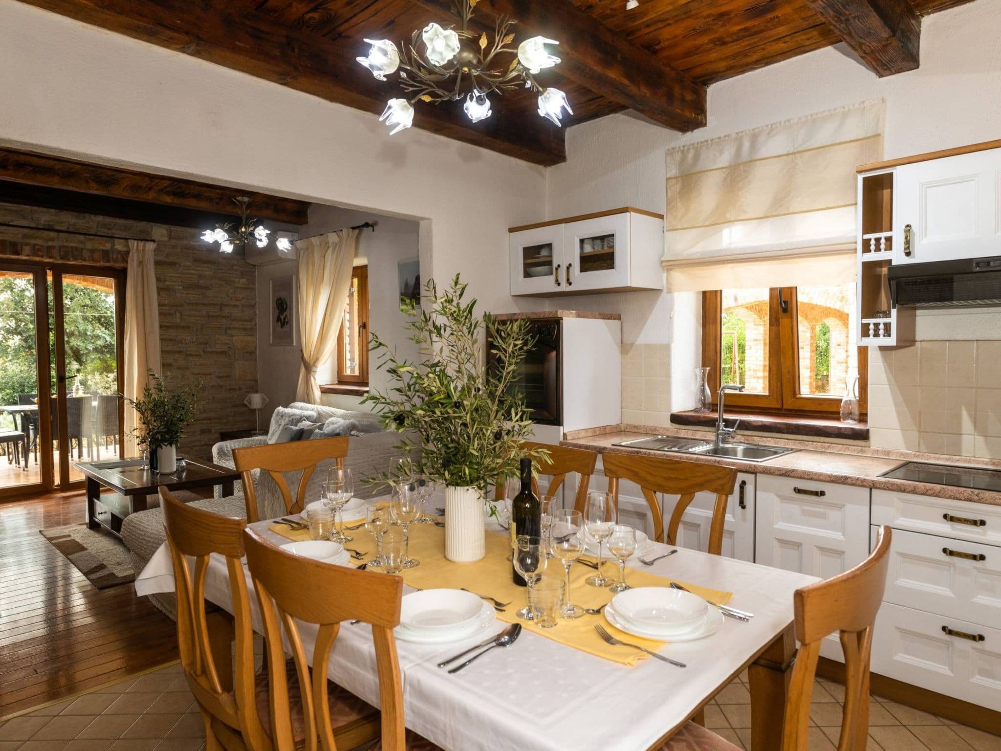 Kitchen / Dining Room