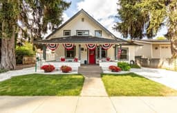 Fort Grounds House Near Lake, Parks, and Downtown