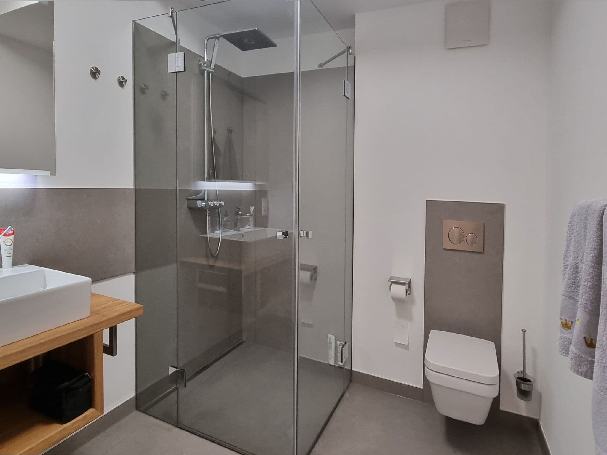 Bathroom / Wellness