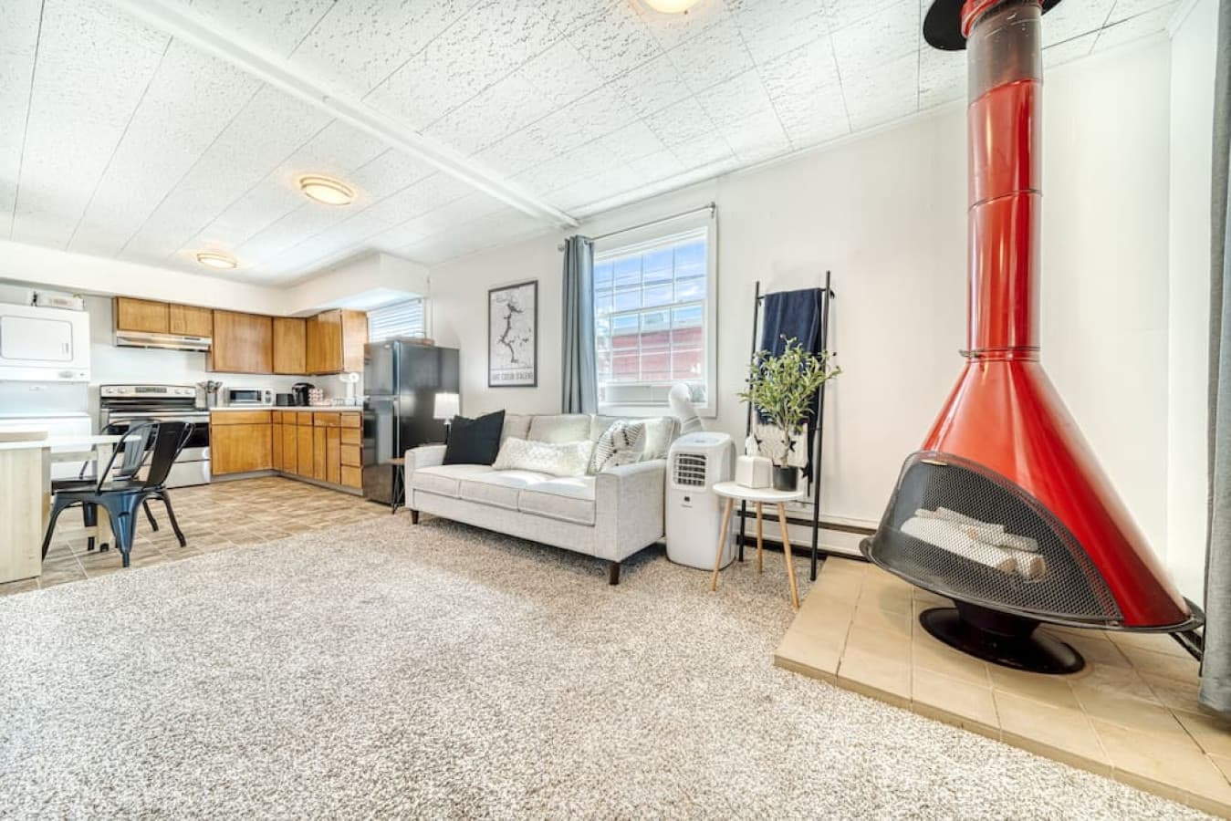 Vibrant Downtown CDA Condo - Walk to Bars & Dining