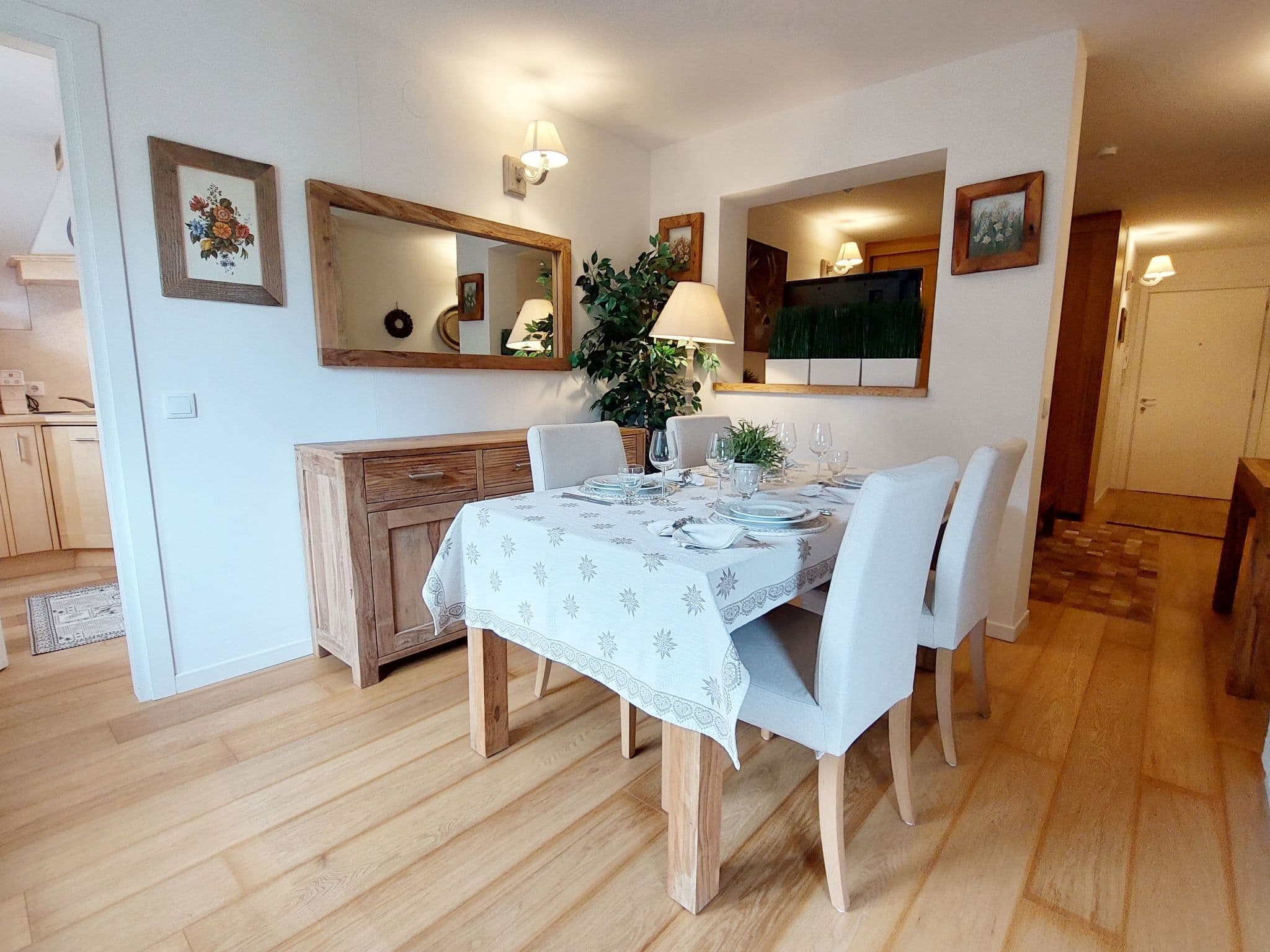 Kitchen / Dining Room