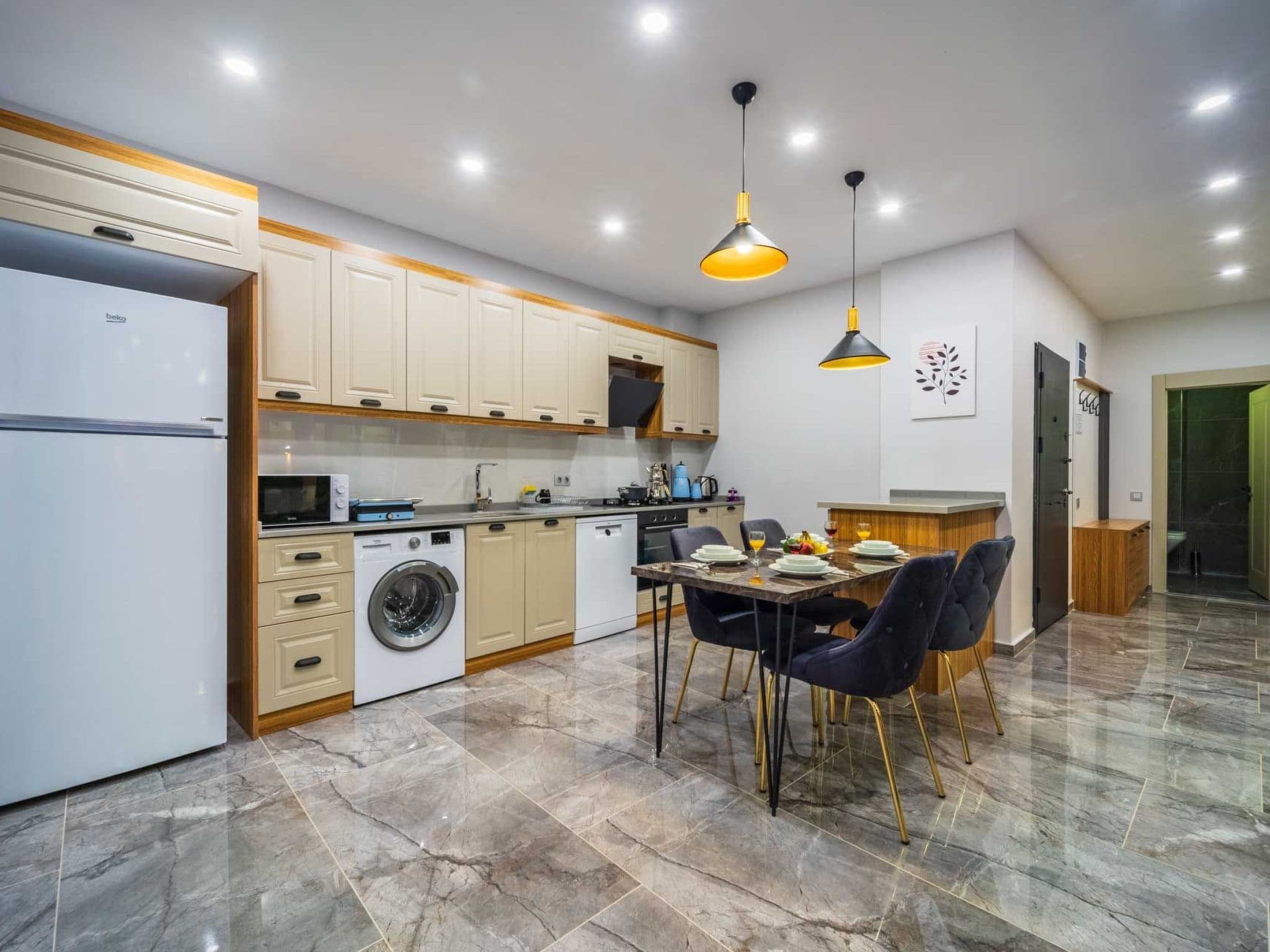 Kitchen / Dining Room