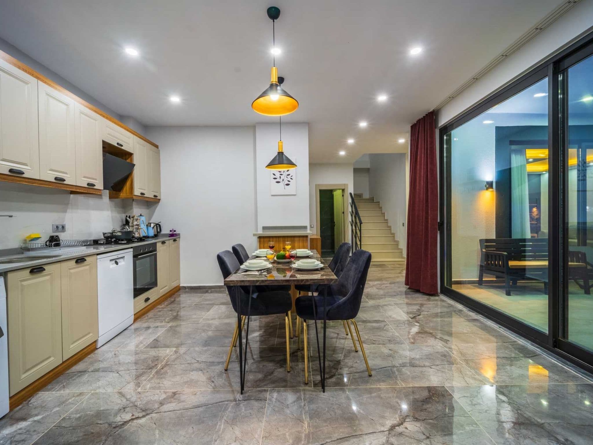 Kitchen / Dining Room
